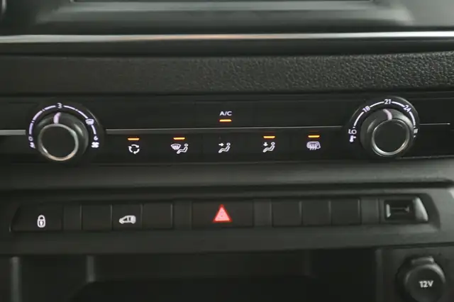 Opel Vivaro-E view 19
