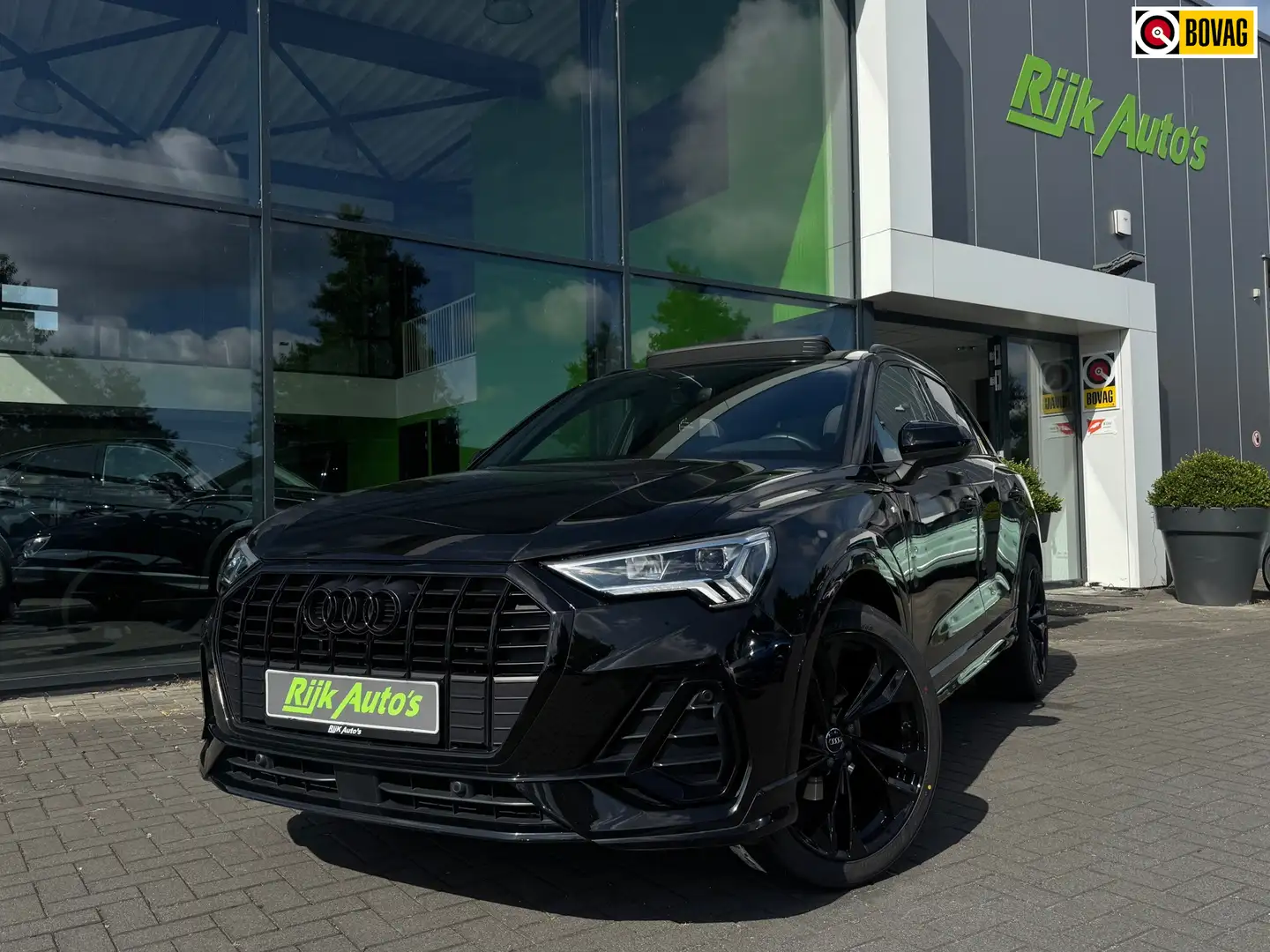 Audi Q3 35 TFSI 3X S-Line * Panoramadak * Matrix Led * Bla Black - 1