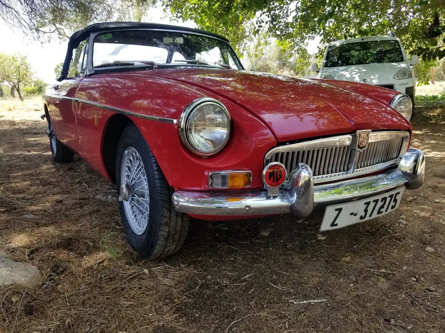 MG MGB Motor 1.8 , doble carburador. Rojo - 1