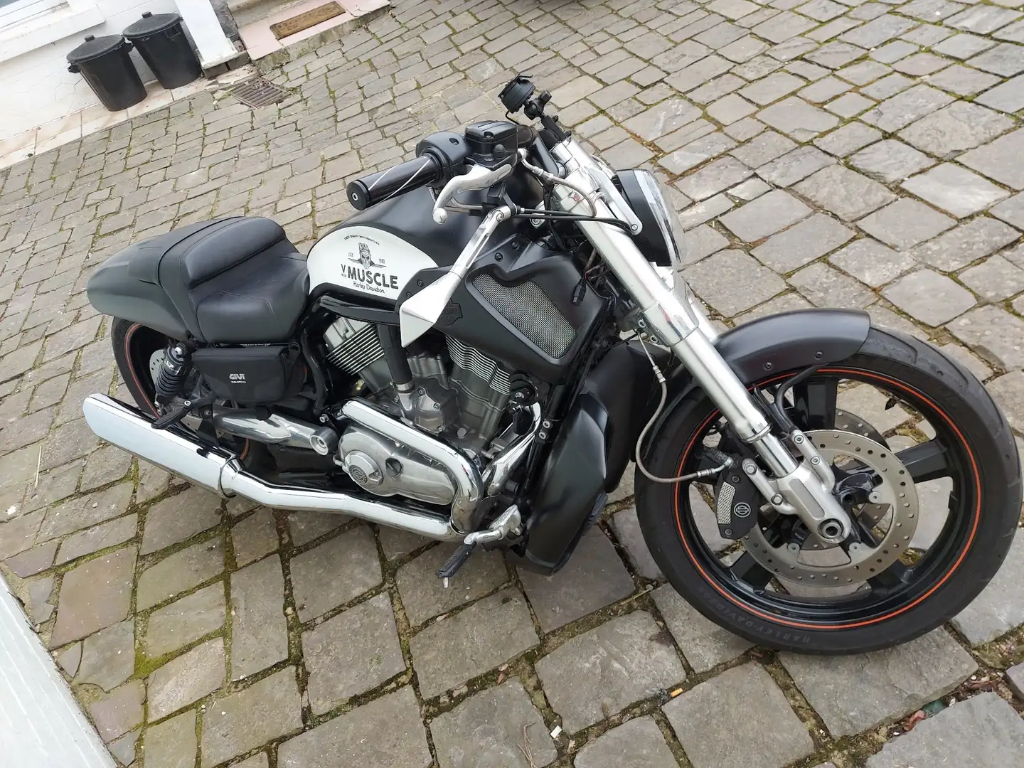 Harley-Davidson V-Rod Zwart - 2