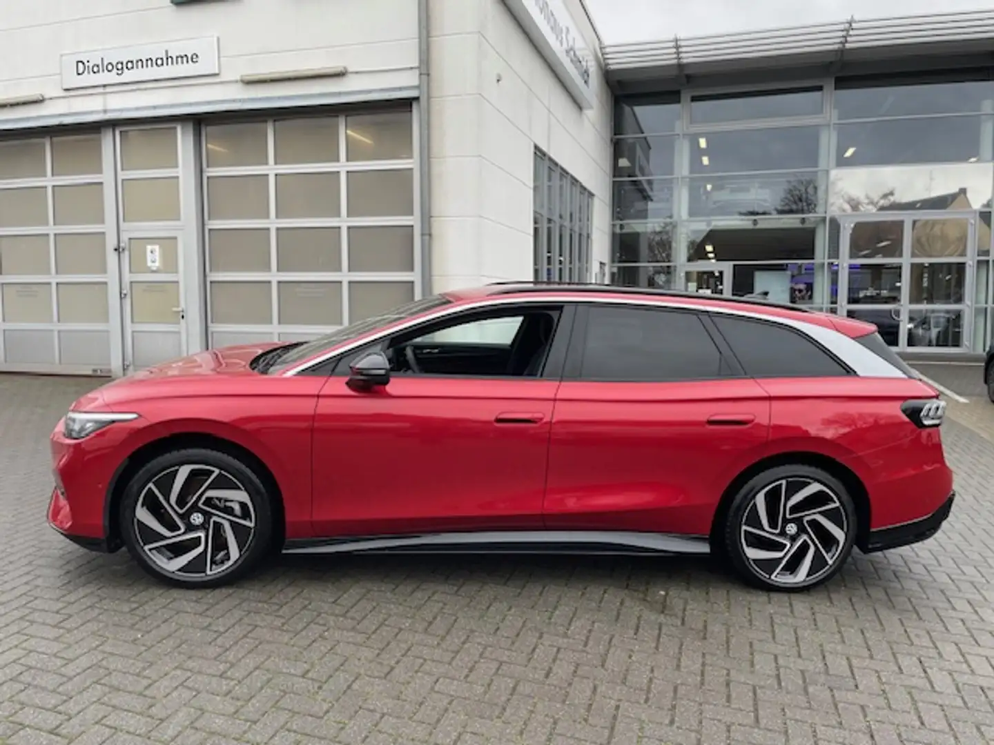Volkswagen ID.7 Tourer Pro AHK R-Kamera Wärmep. 20Zoll Rot - 2