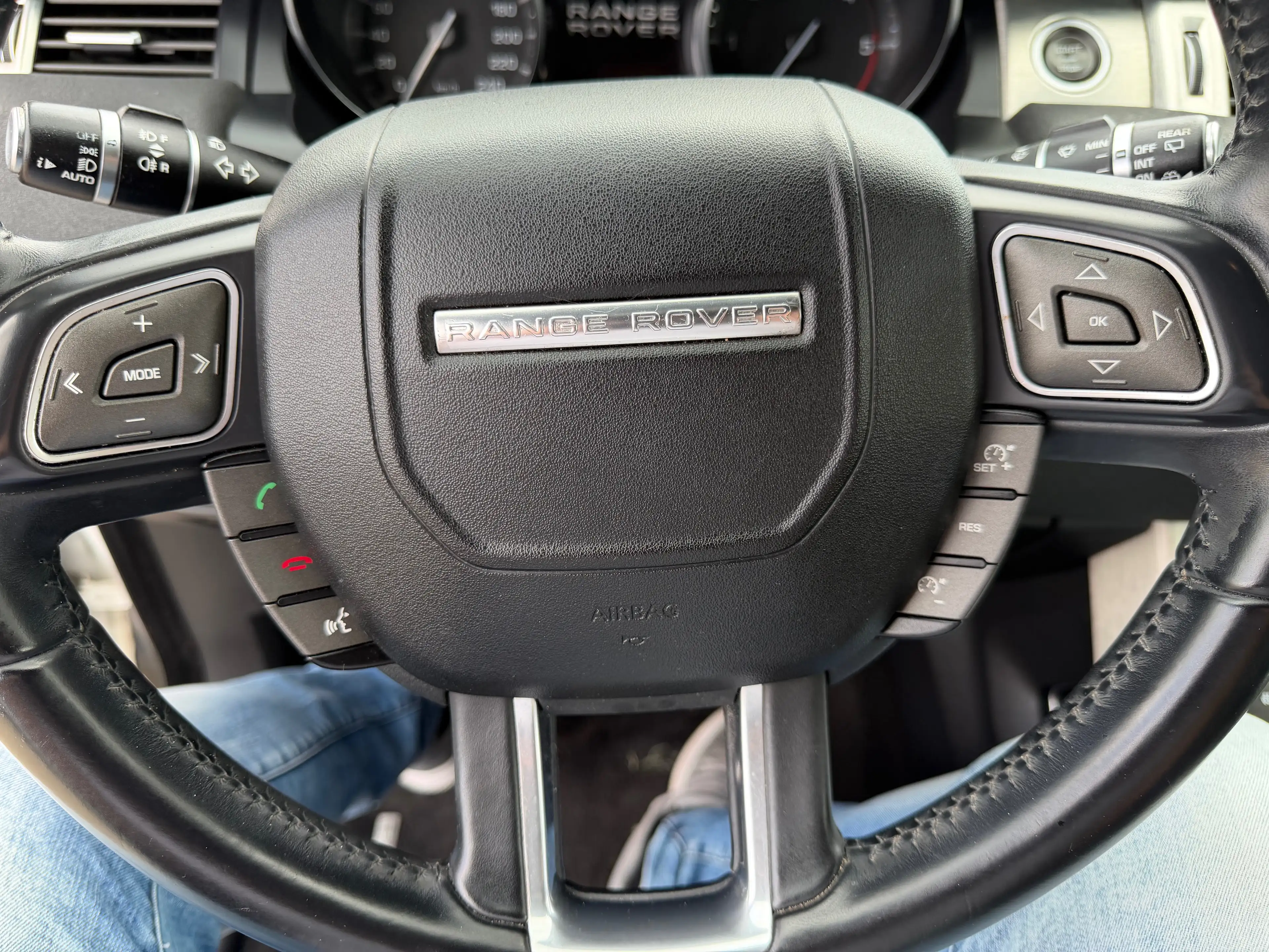 Land Rover Range Rover Evoque Evoque 2.2 TD4 4WD Pure Tech Edition — photo 13