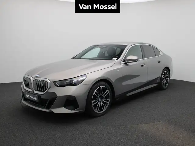 BMW i5 eDrive40 Business Edition SOH 94% | BMW LED | M Pa