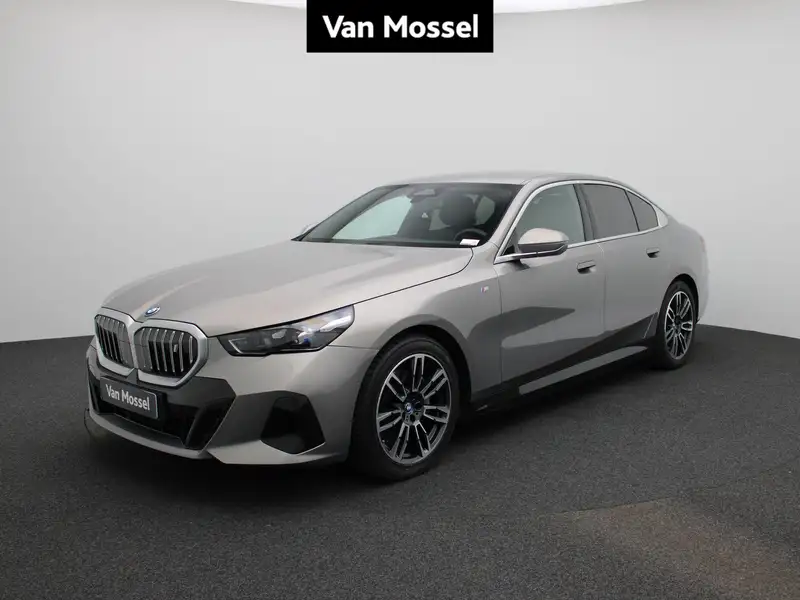 BMW i5