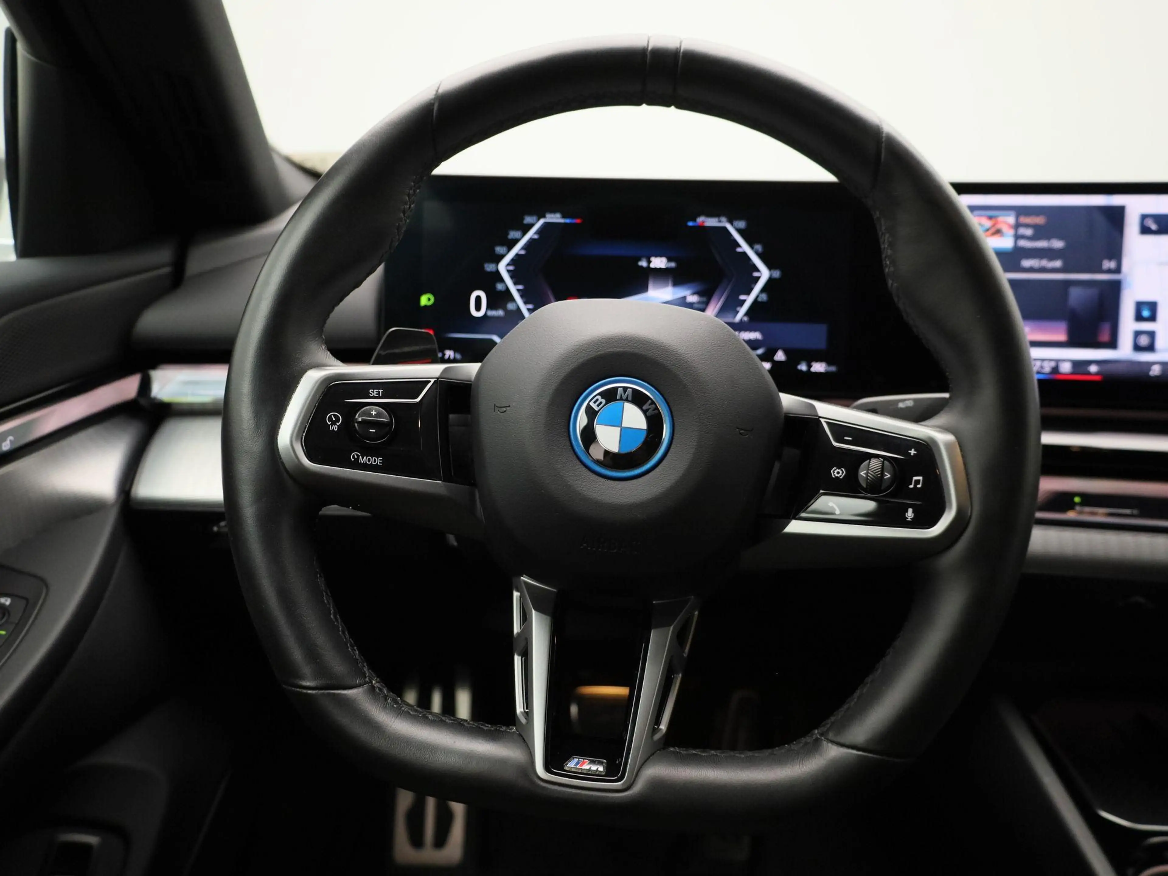 BMW i5 eDrive40 Business Edition — photo 7