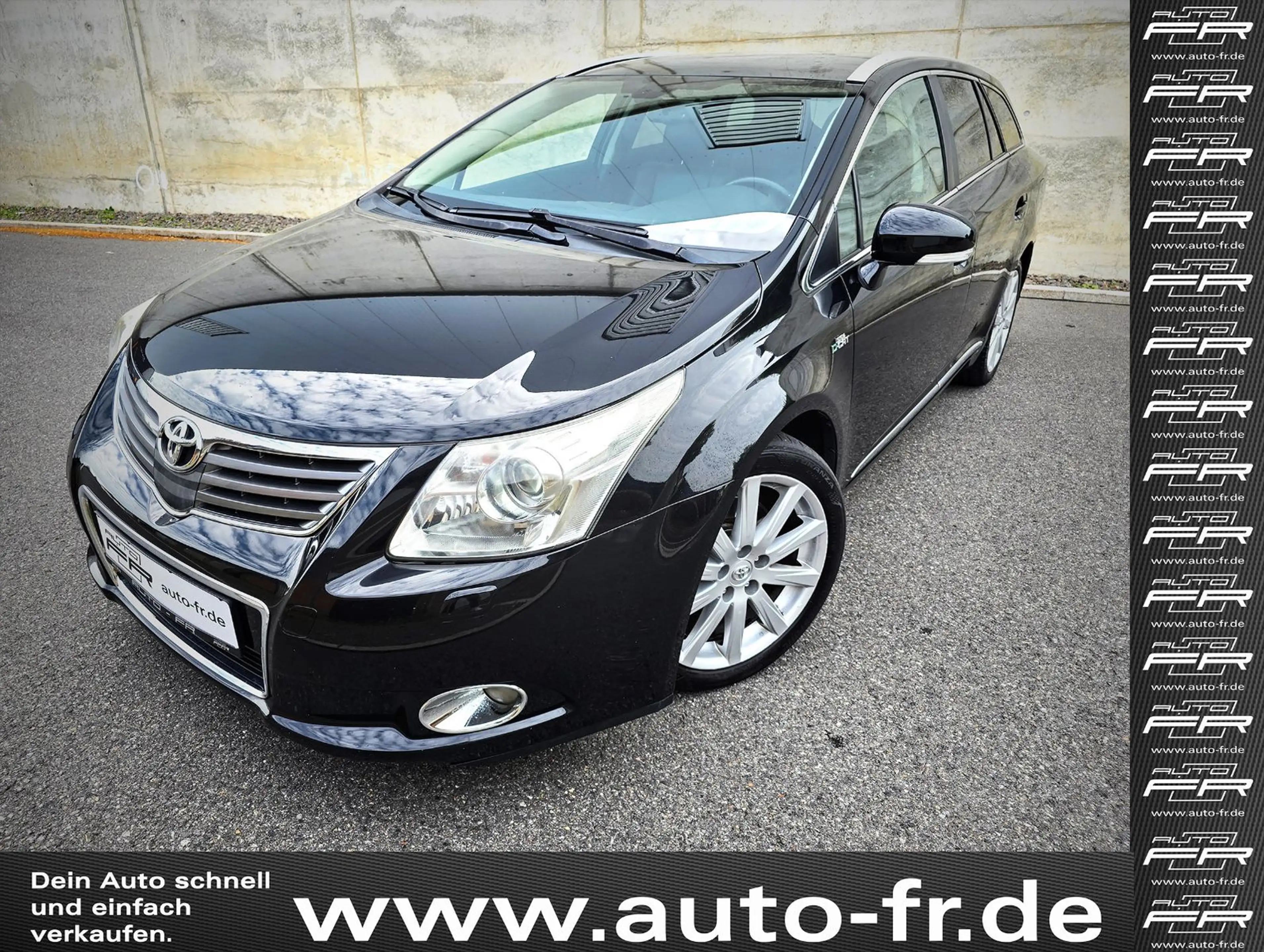 Toyota Avensis Kombi 2.2 D-4D 150PS Pano Leder Xenon