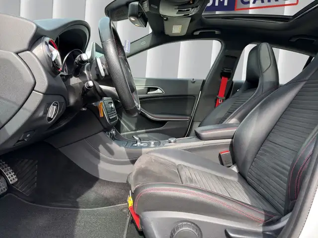 Mercedes-Benz Cla Class view 10
