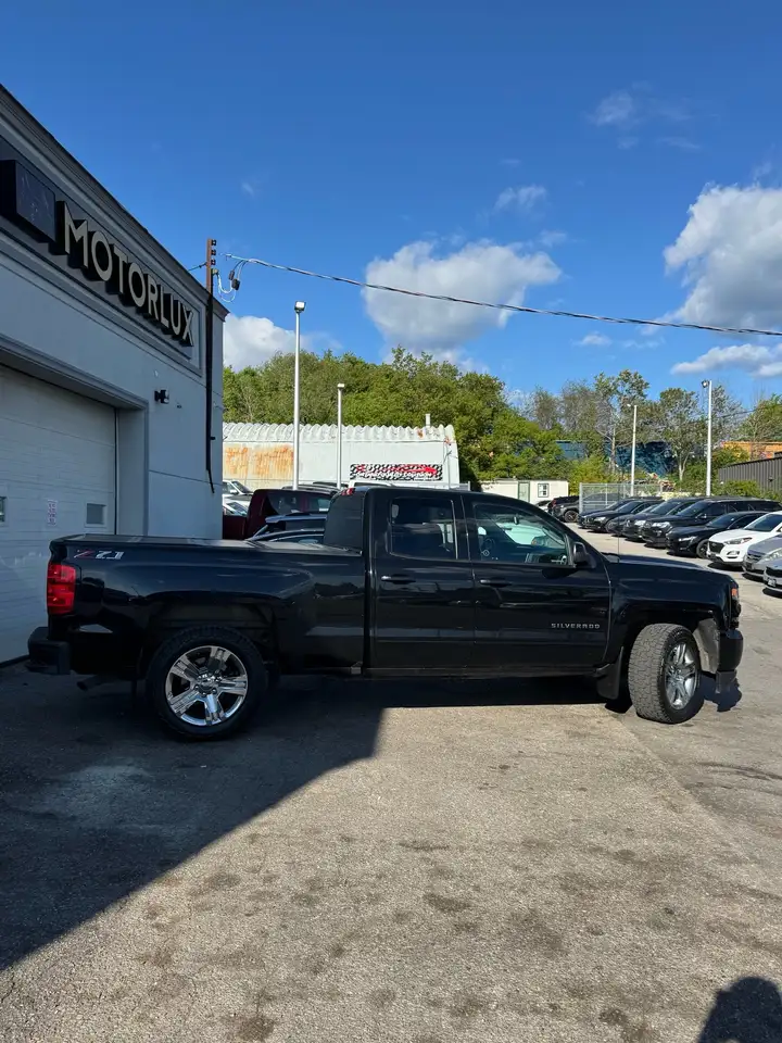 Chevrolet Silverado 1500 снимка Chevrolet Silverado 1500