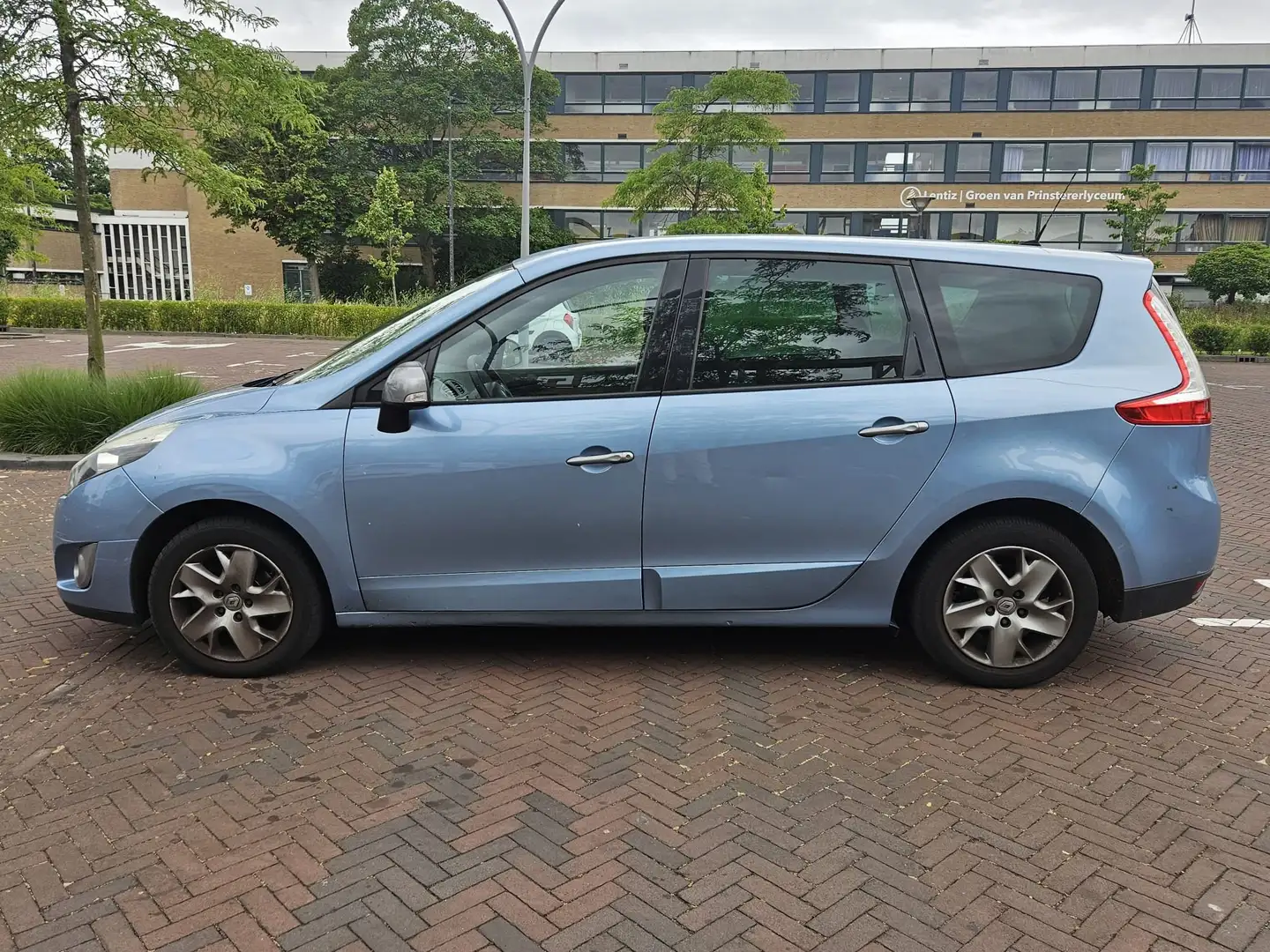 Renault Scenic Scenic 1.6 dCi Paris. 7p. Blauw - 1