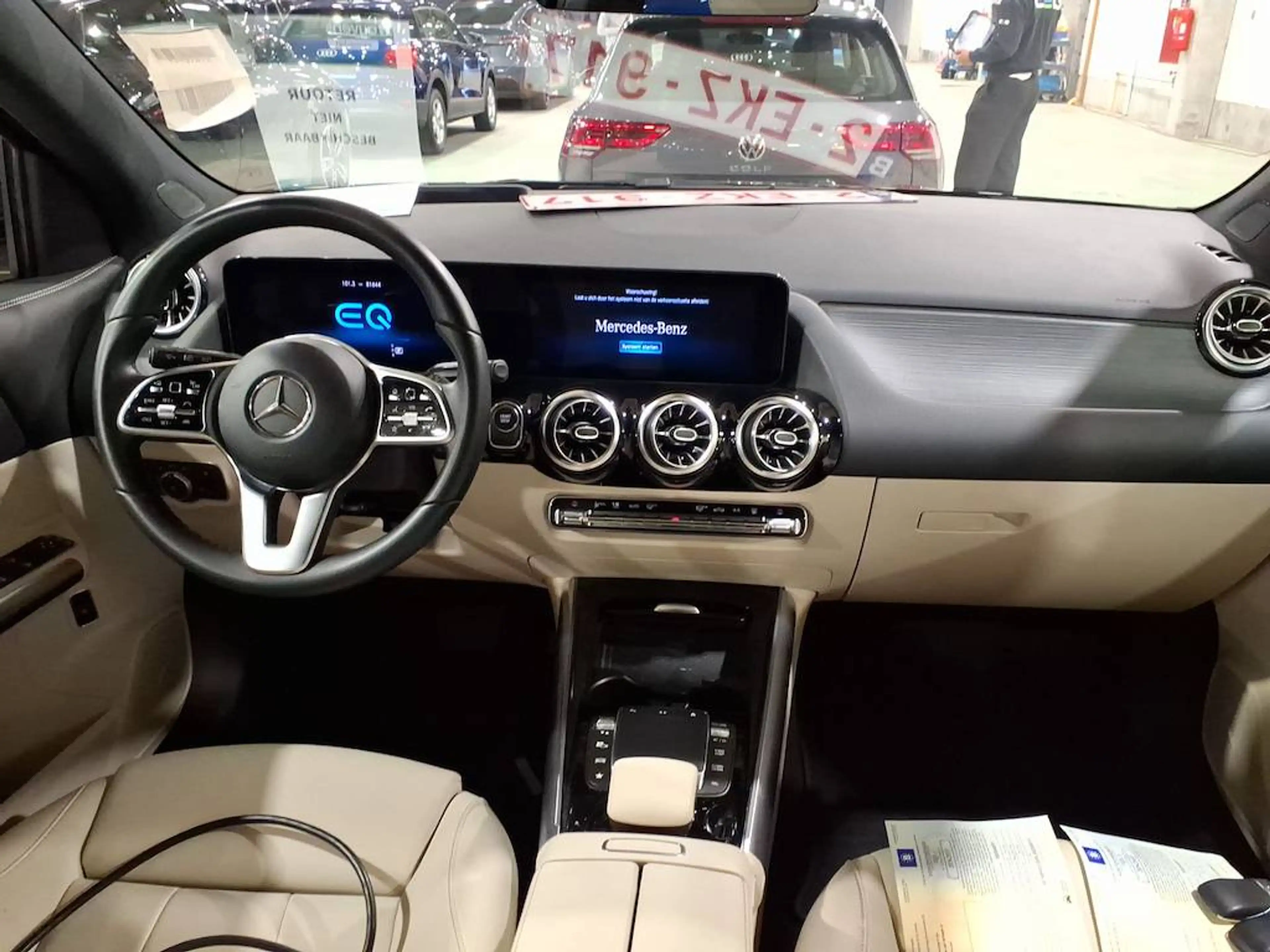Mercedes-Benz EQA 250 EQA 71 kWh 250 + (560 KM )  Luxury Line TOIT PANORAMIQUE — photo 5