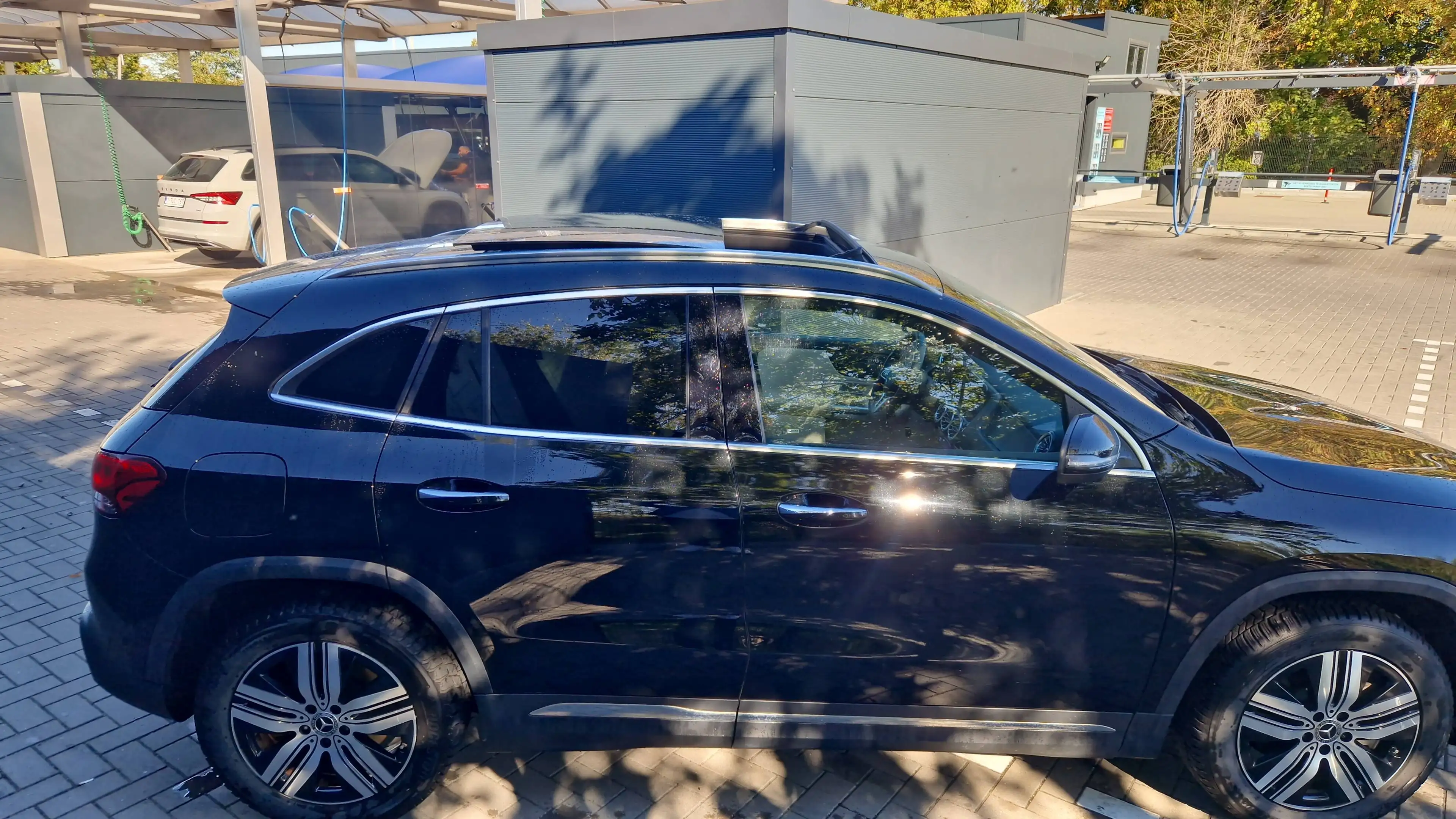 Mercedes-Benz EQA 250 EQA 71 kWh 250 + (560 KM )  Luxury Line TOIT PANORAMIQUE — photo 11