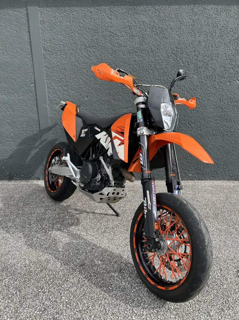 KTM 690 SMC Orange - 1