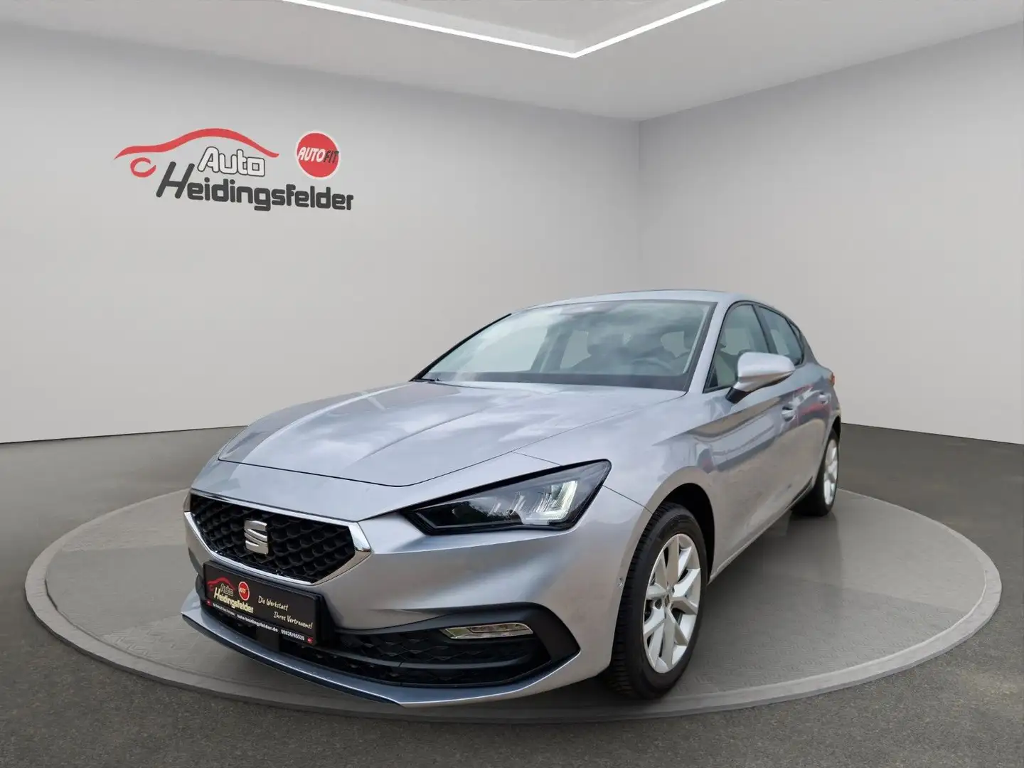 SEAT Leon Style, ACC, SHZ, PDC, Assist, 8-fach Silber - 1