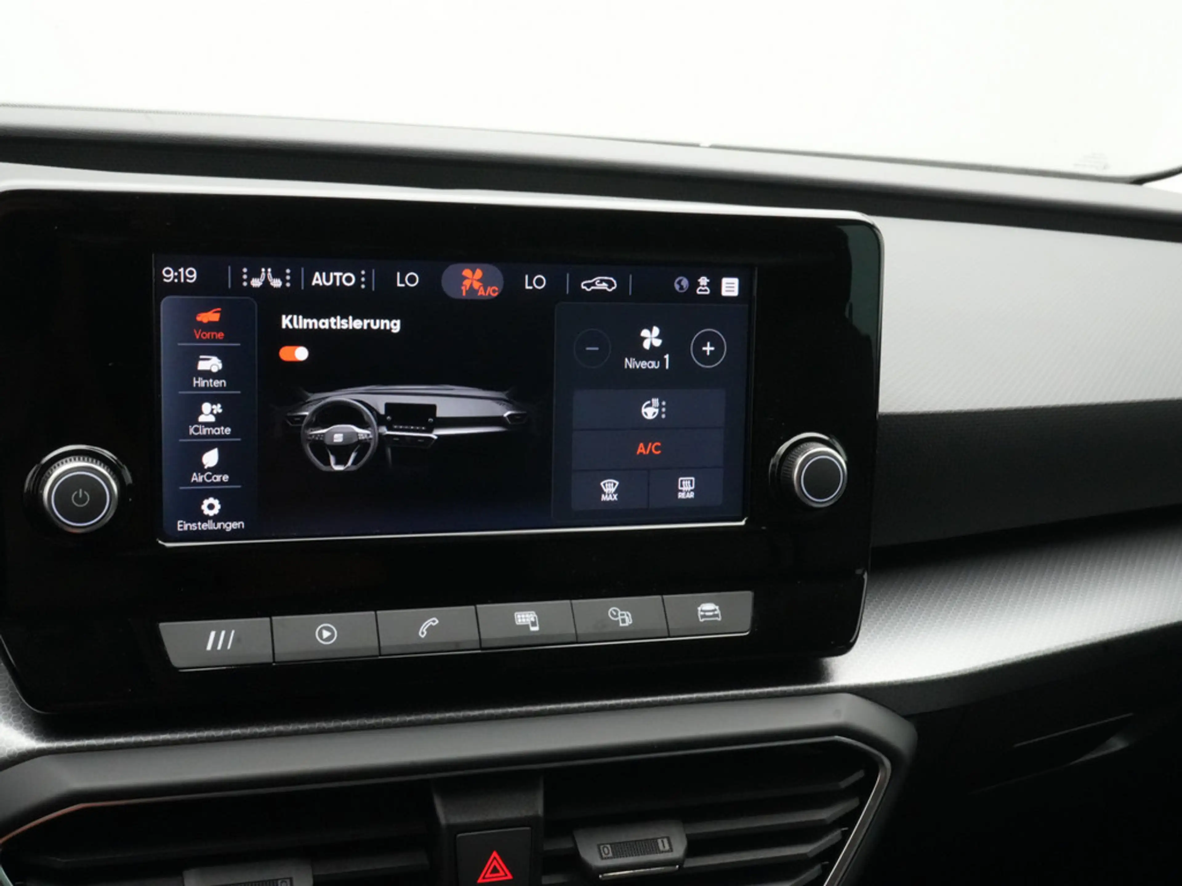 SEAT Leon Style ACC KAM SHZ LED PDC KLIMA KEYLESS — photo 10