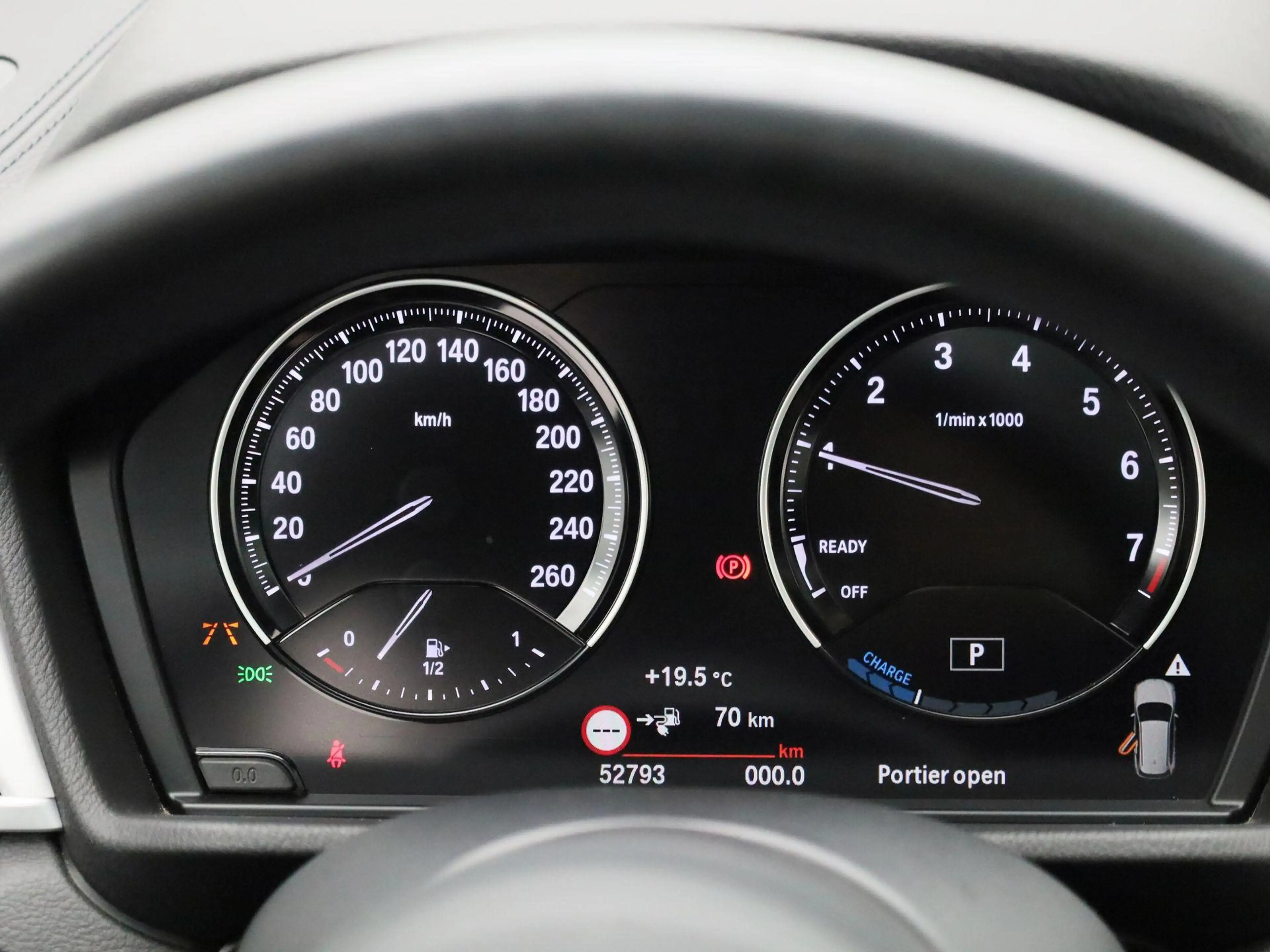 BMW X1 xDrive25e (162 kW) — photo 8