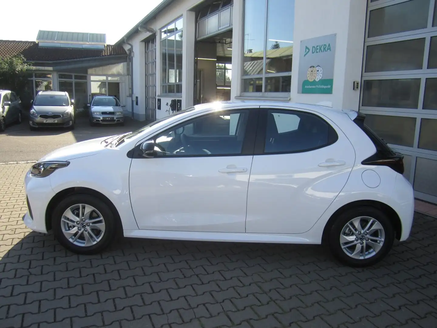 Mazda 2 Hybrid 1.5 116PS Center-Line KAMERA/SHZ/AppleCarpl Blanc - 2