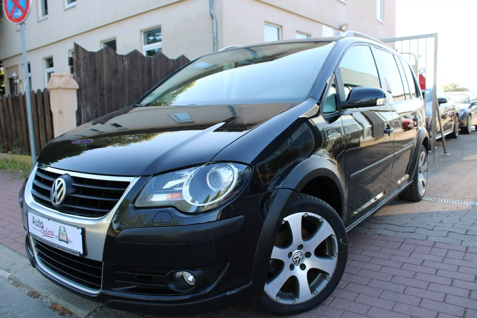 Volkswagen Touran CrossTouran|Klimaauto.|Sitzheiz.|Alu Schwarz - 1