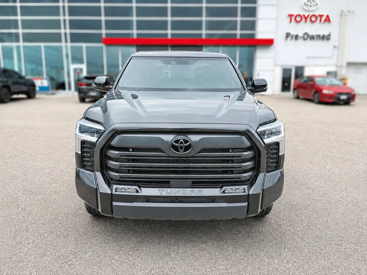 Toyota Tundra снимка Toyota Tundra
