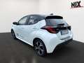 Toyota Yaris 1.5 Hybrid Black & White SHZ KLIMA KAMERA Weiß - thumbnail 2