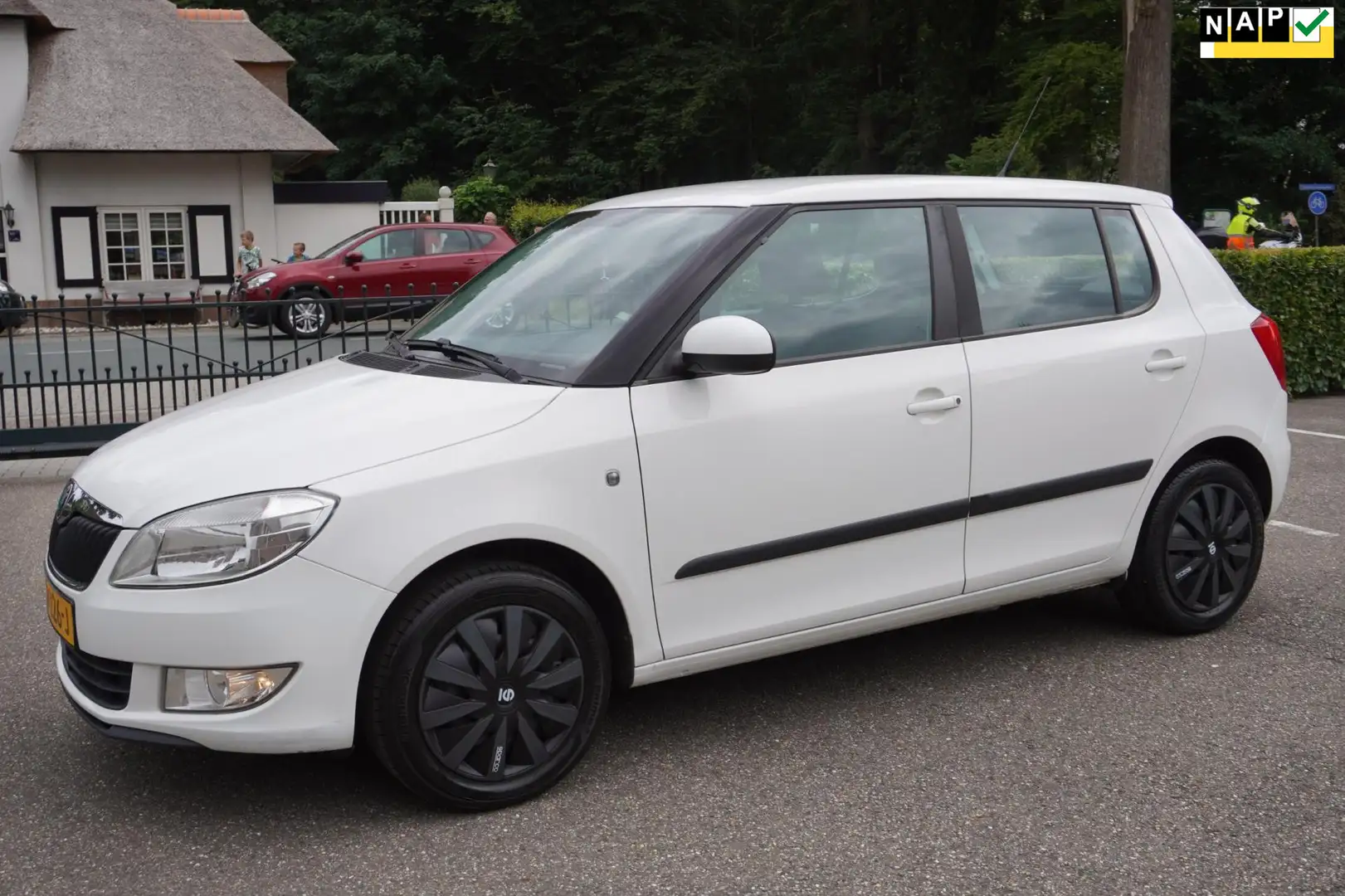 Skoda Fabia 1.2 TSI Ambition Airco White - 1