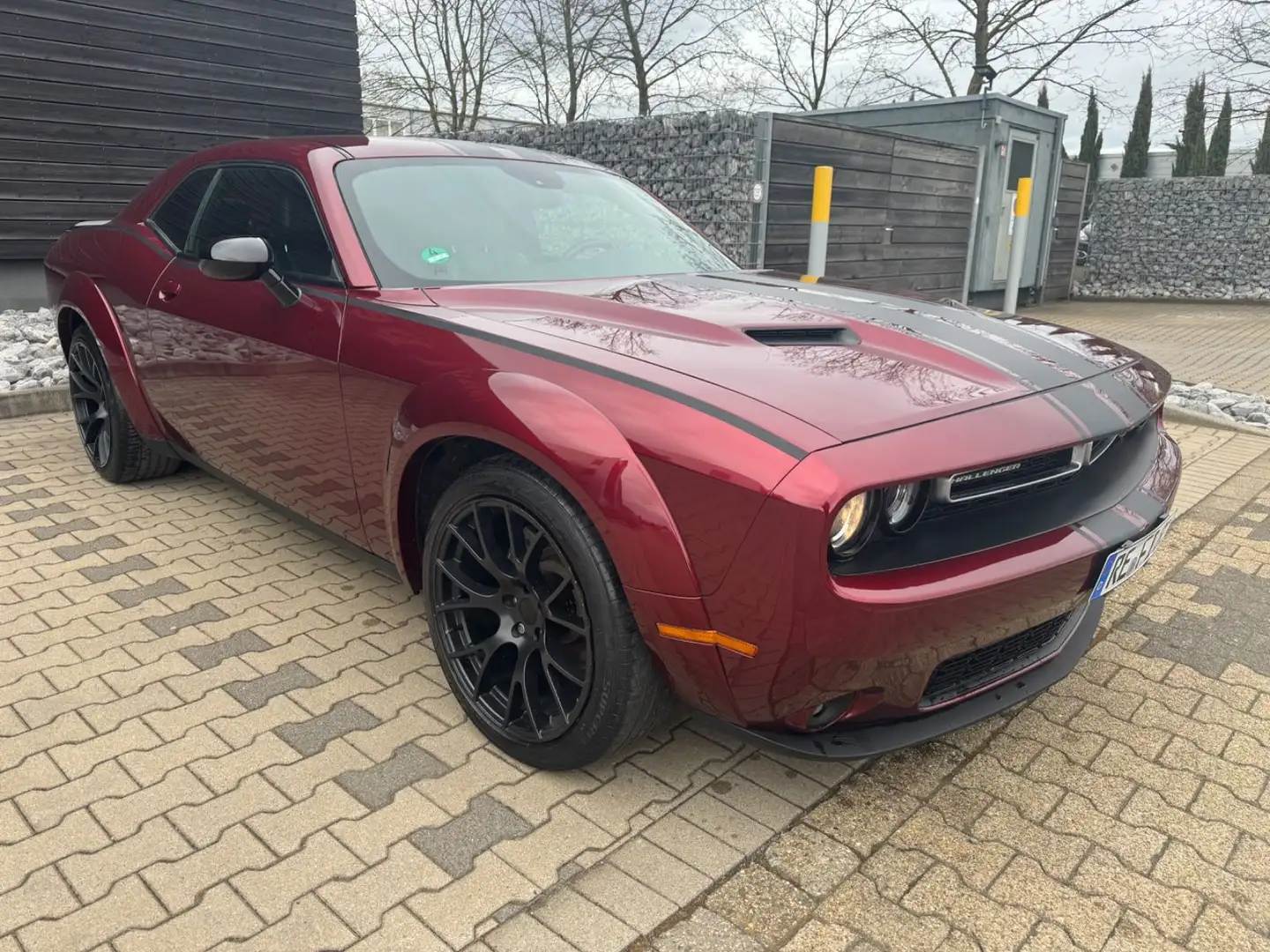 Dodge Challenger Premium - 2