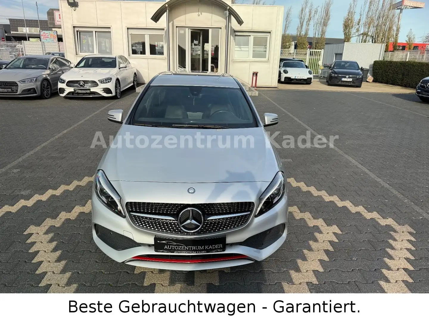 Mercedes-Benz A 250 4Matic Sport*LED*Navi*Alcantara*AMG Paket* Silber - 2
