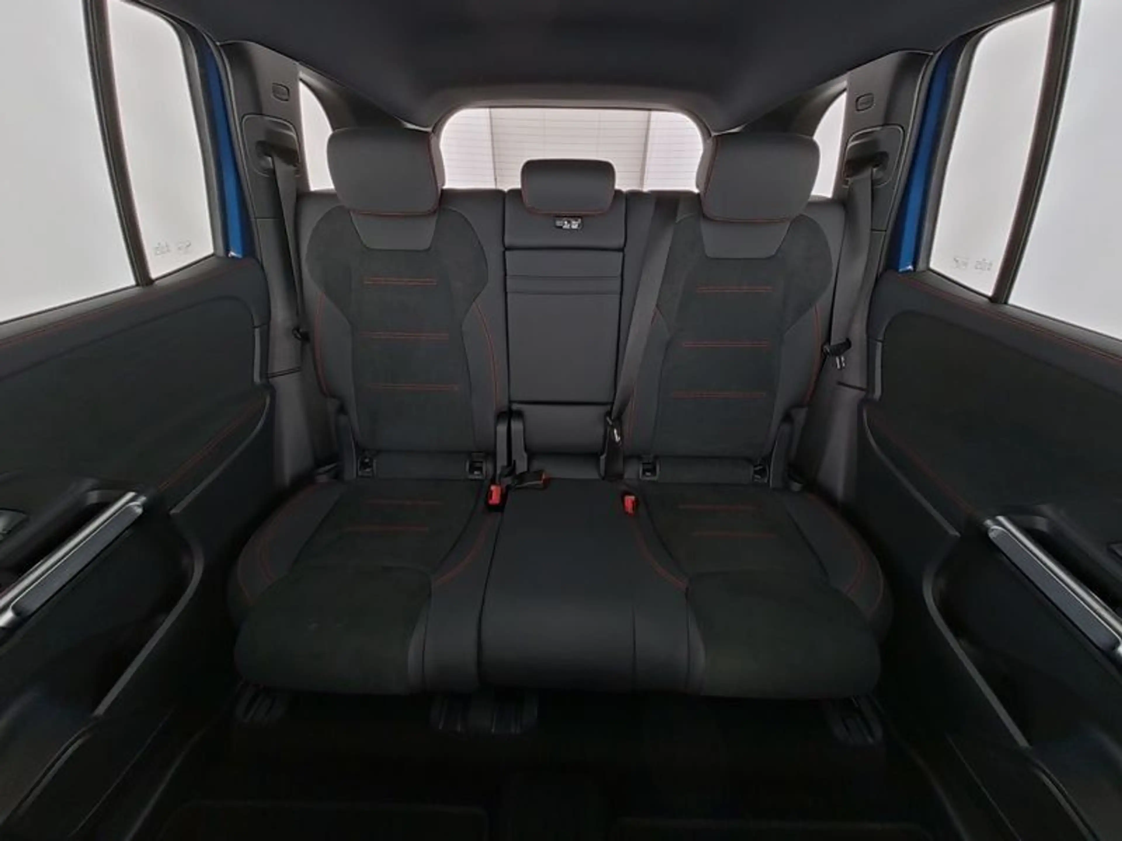 Mercedes-Benz EQB 250 AMG-ADVANCED+ NIGHT FAP SOUND KEYLG WDGS — photo 8