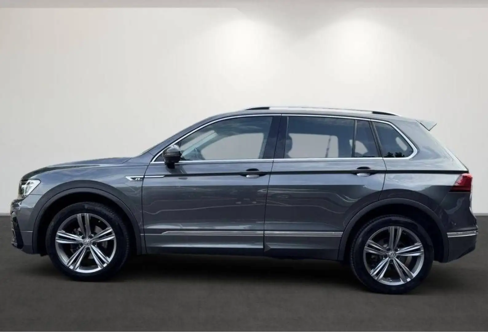 Volkswagen Tiguan 2.0 TDI DSG 4M R-LINE NAVI AHK PANO ACC K Gris - 2