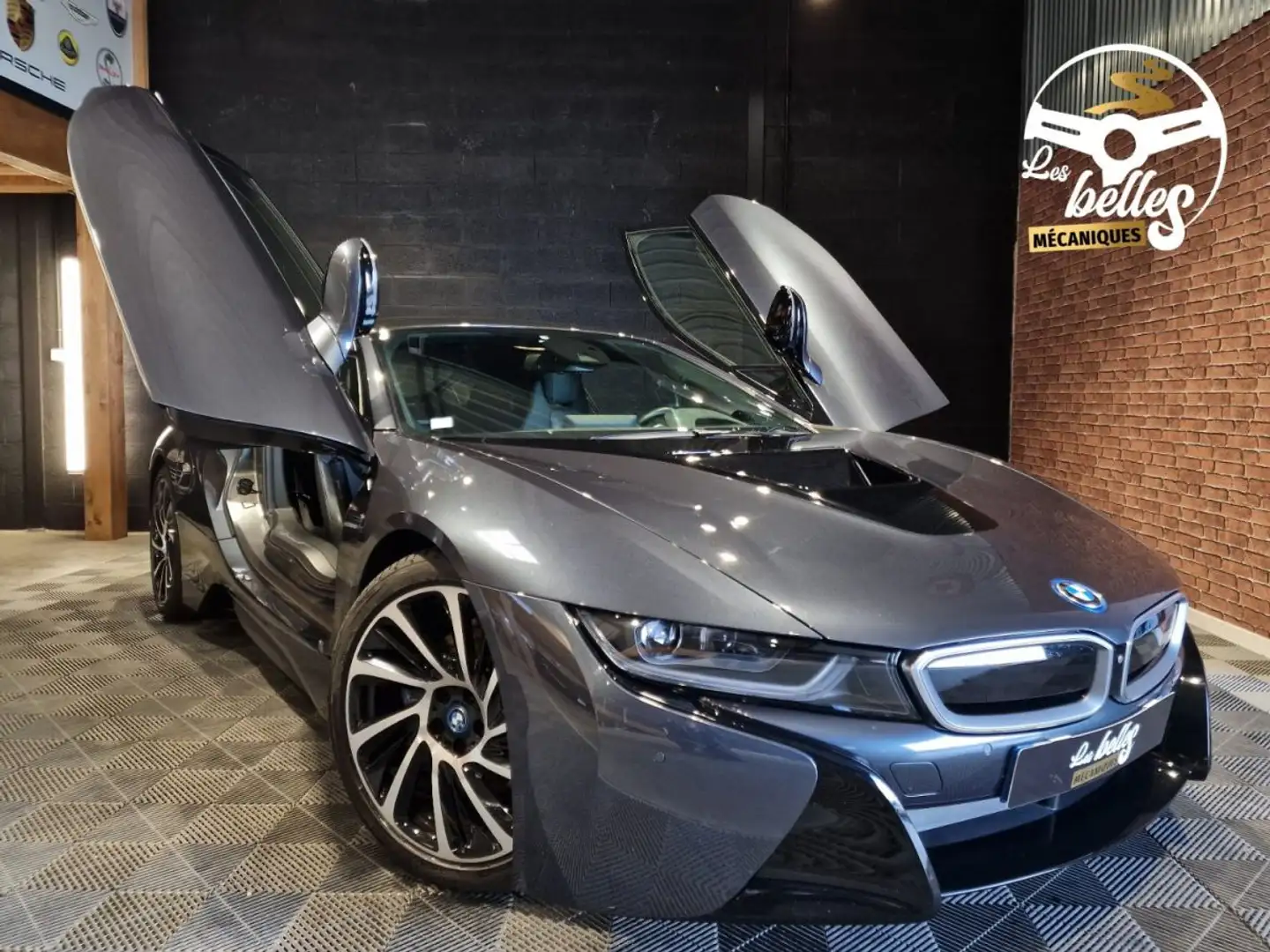 BMW i8 I12 362 ch A - 1