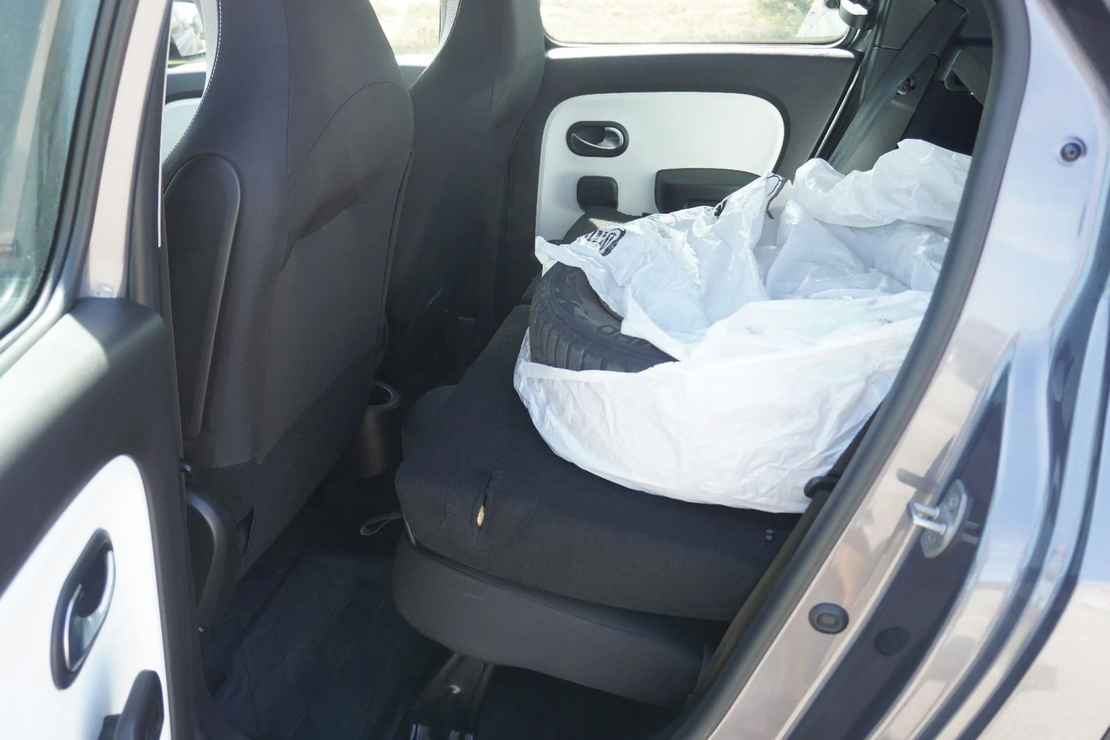 Renault Twingo Zen Electric Sitzhzg Tempo CAM 1.Hand 92% — photo 13