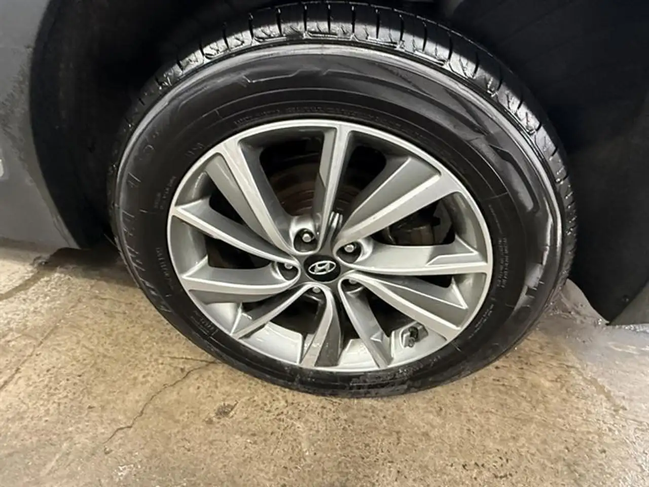 Hyundai SANTA FE снимка Hyundai SANTA FE