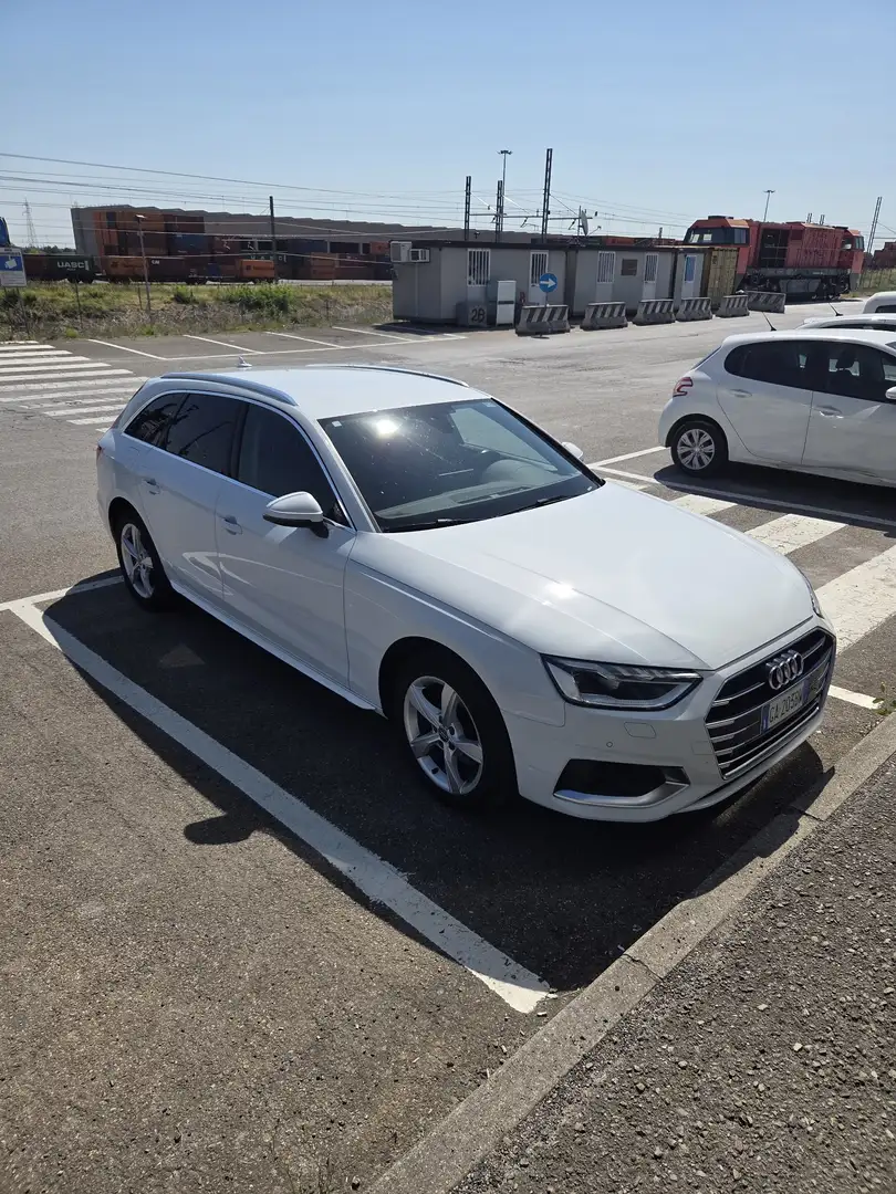 Audi A4 Avant 40 2.0 g-tron Business Advanced 170cv s-tron - 2