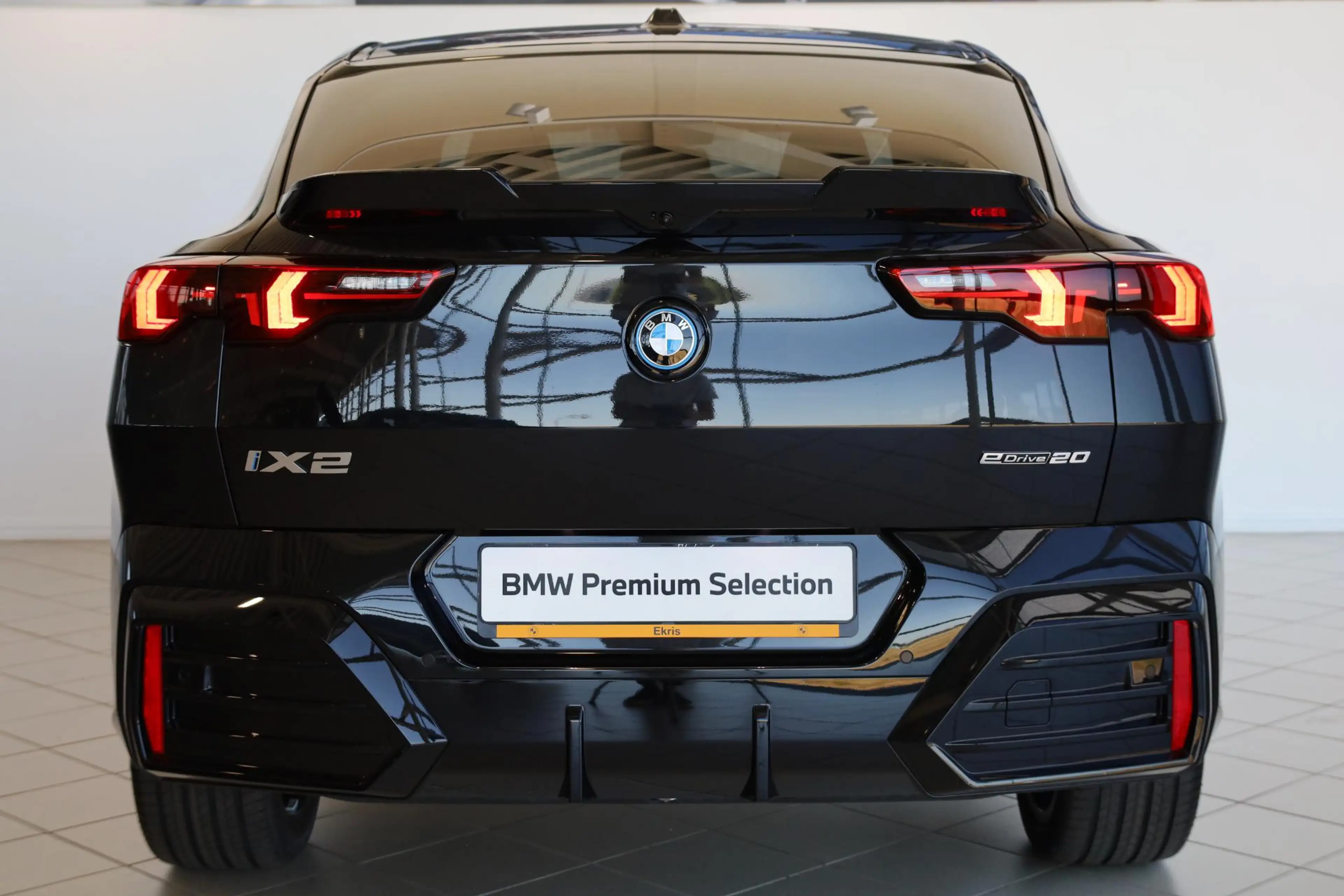 BMW iX2 eDrive20 | M Sport Pro | Panoramadak | Harman/Kard — photo 5