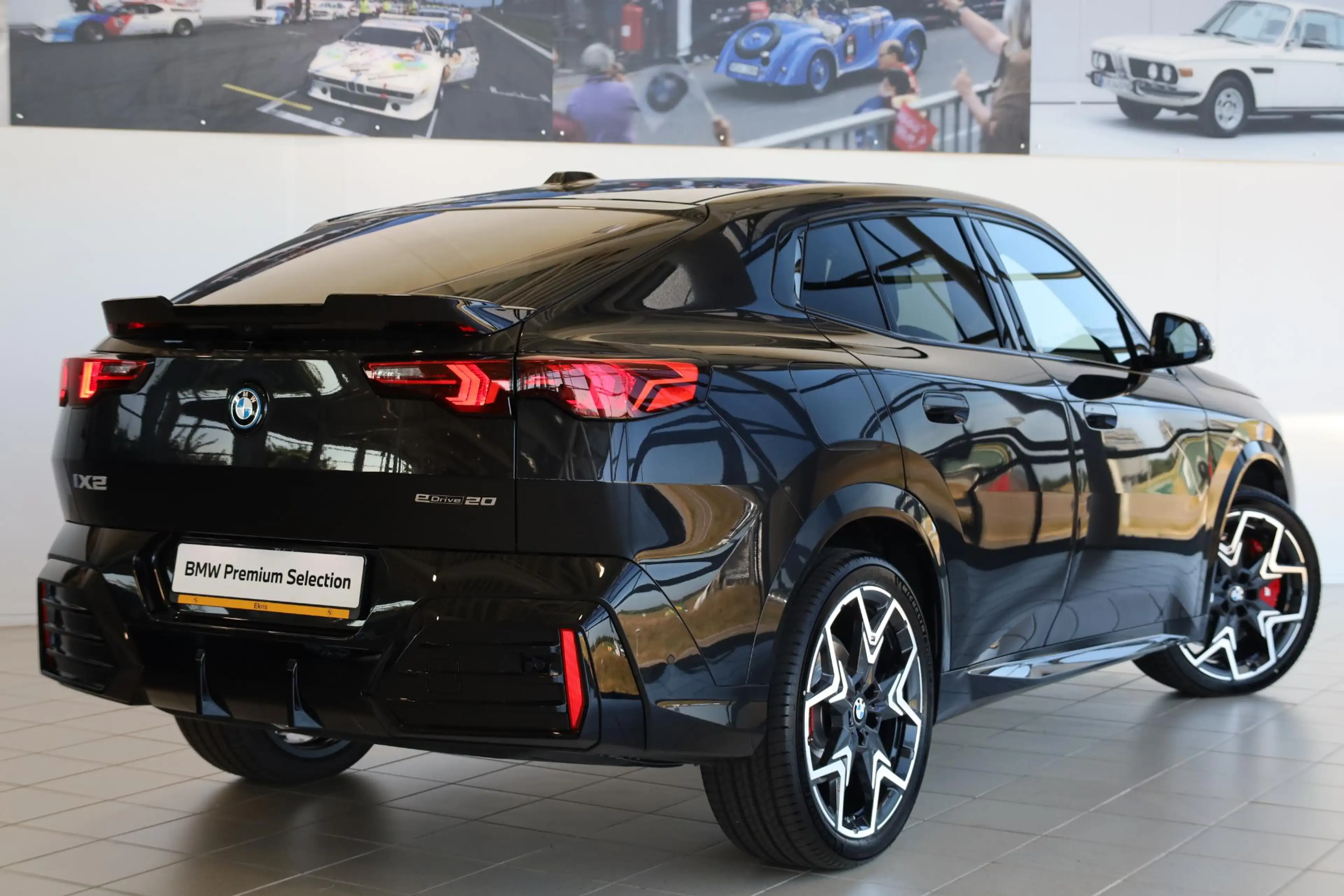 BMW iX2 eDrive20 | M Sport Pro | Panoramadak | Harman/Kard — photo 2