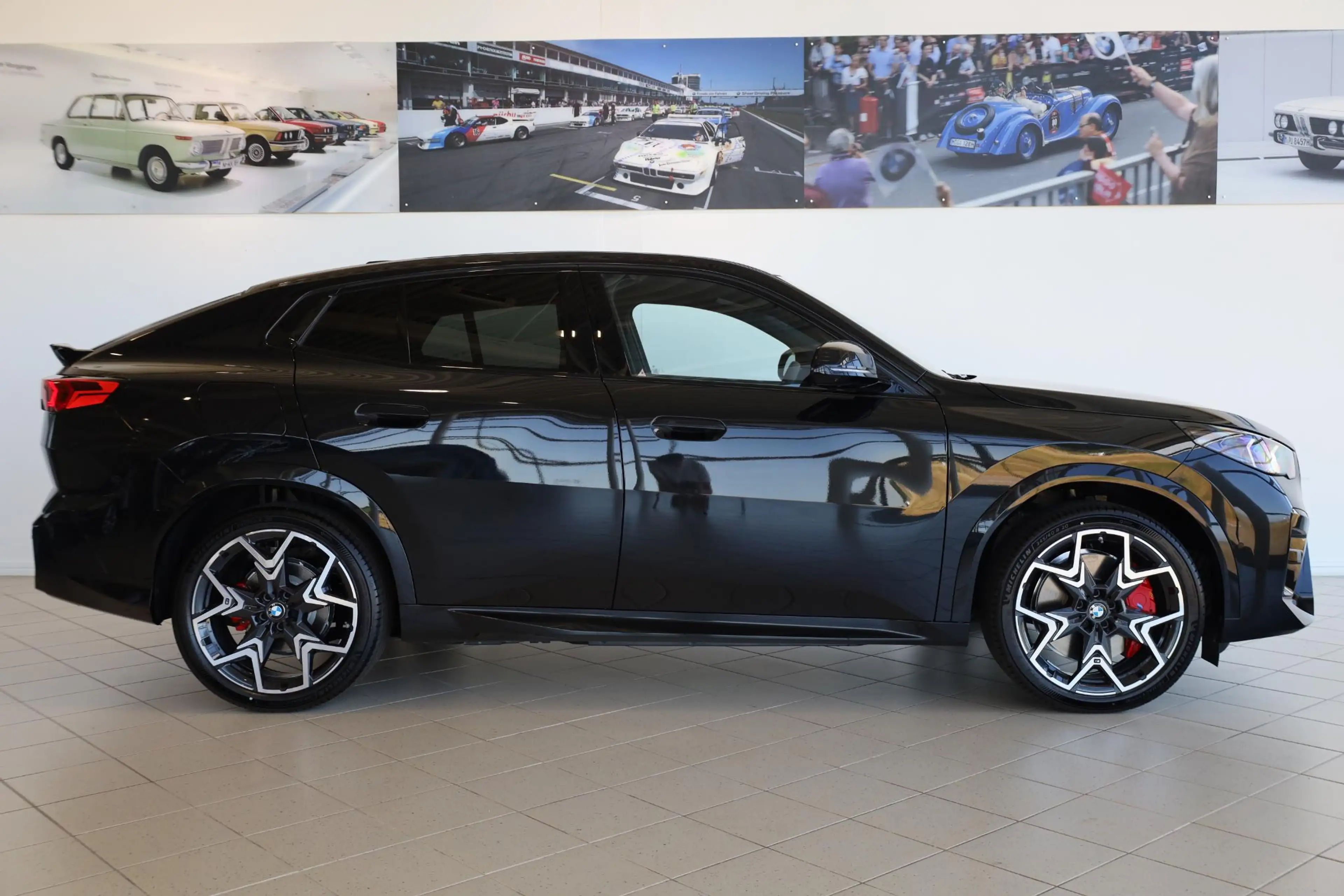 BMW iX2 eDrive20 | M Sport Pro | Panoramadak | Harman/Kard — photo 3