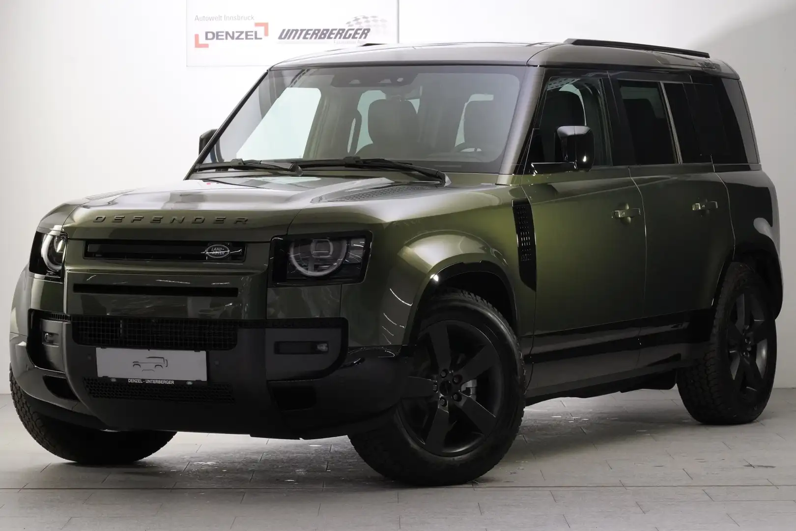 Land Rover Defender 3.0D X Dyn SE Grün - 1