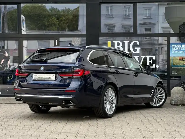 BMW 5 Series view 2