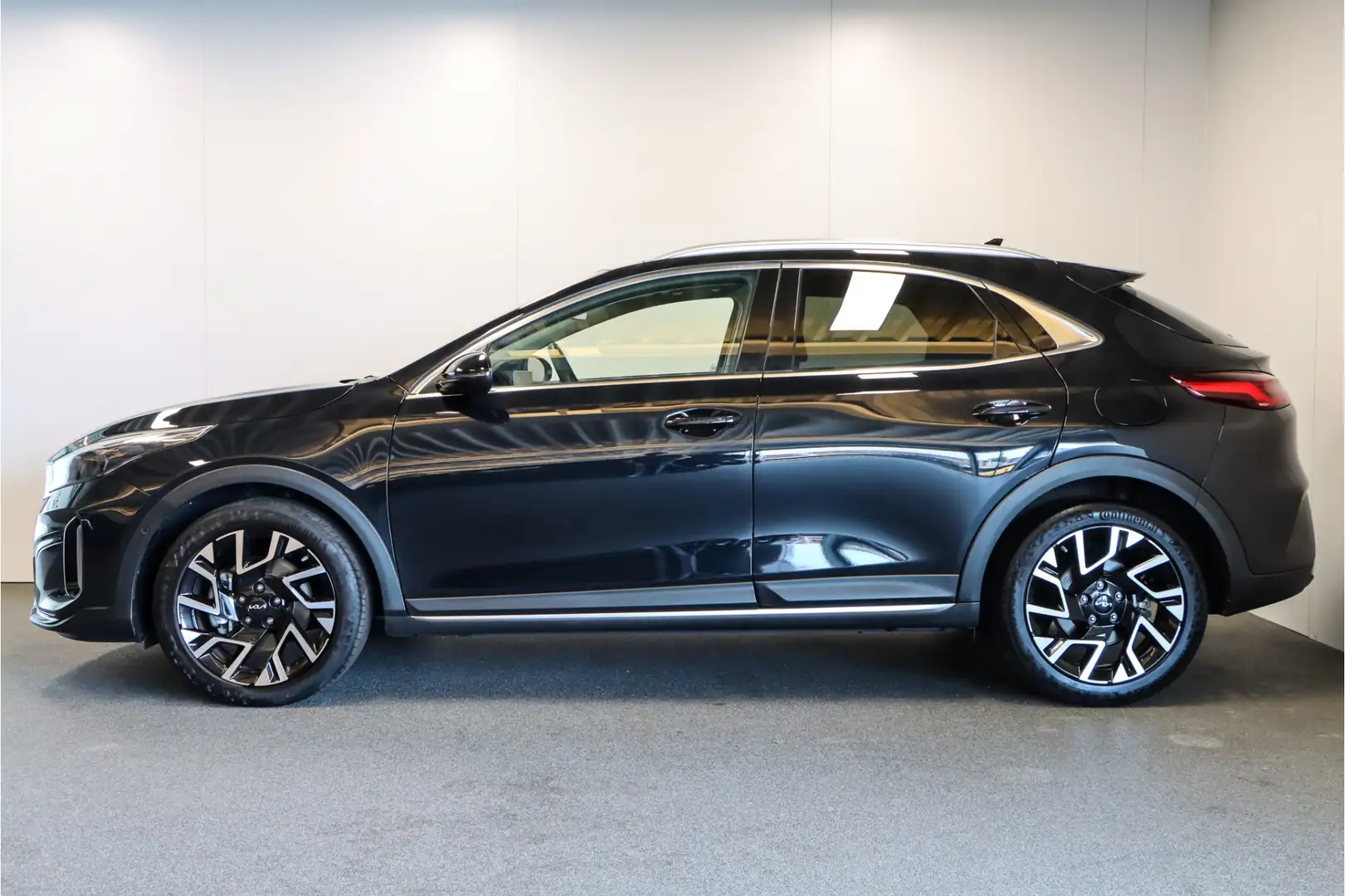 Kia XCeed 1.5 T-GDi ExecutiveLine Zwart - 2