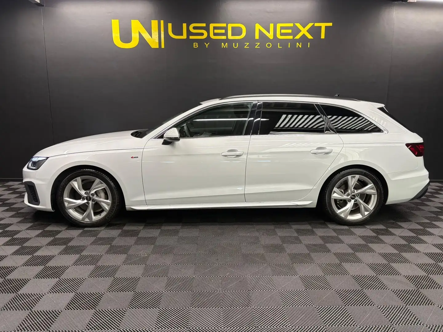 Audi A4 Avant Sline - 40 TDI 204 PANO/CAMERA/CARPLAY Blanc - 2