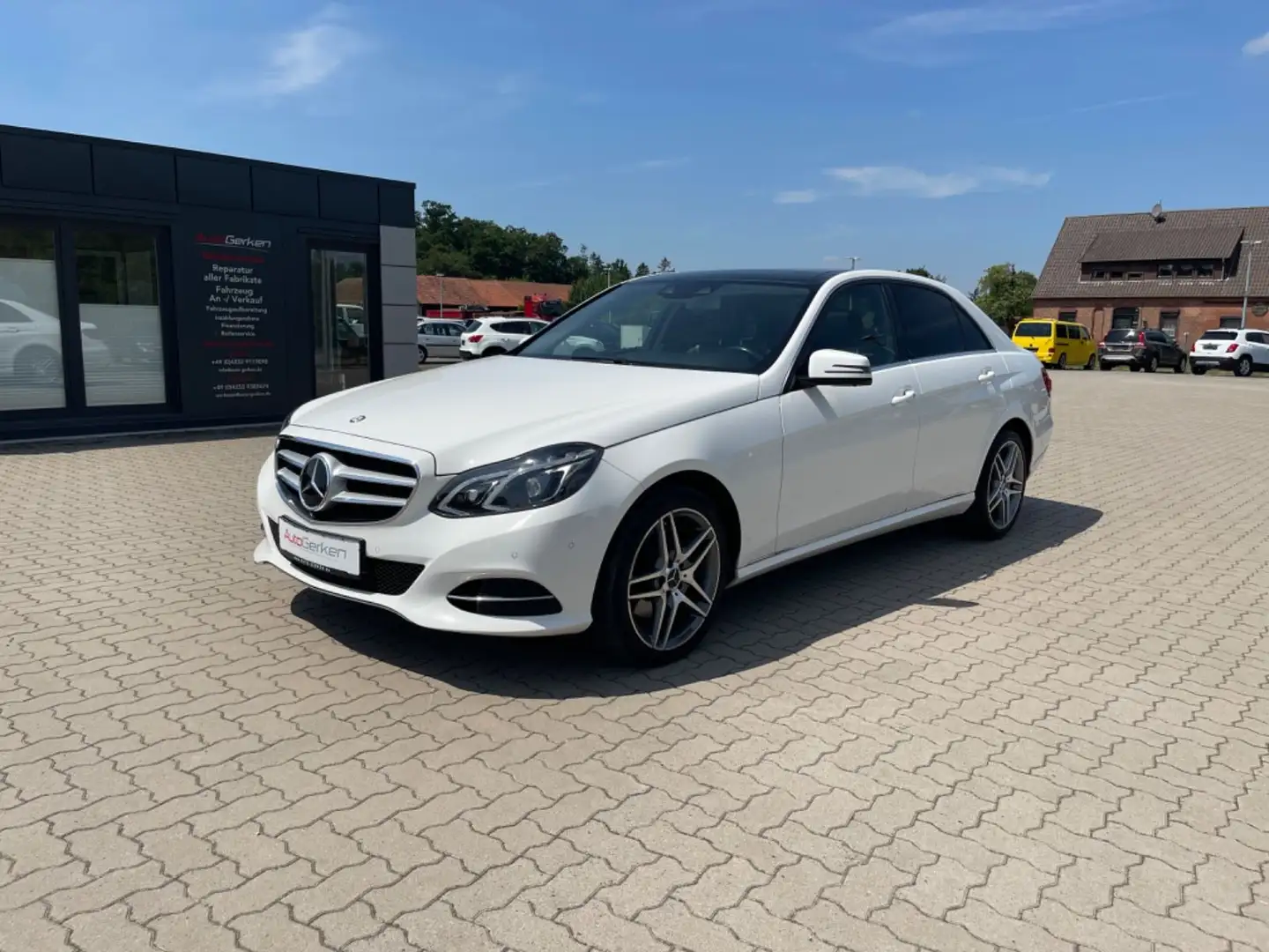 Mercedes-Benz E 350 CDI 4Matic Avantgarde AHK AMG Kindersitze Weiß - 1