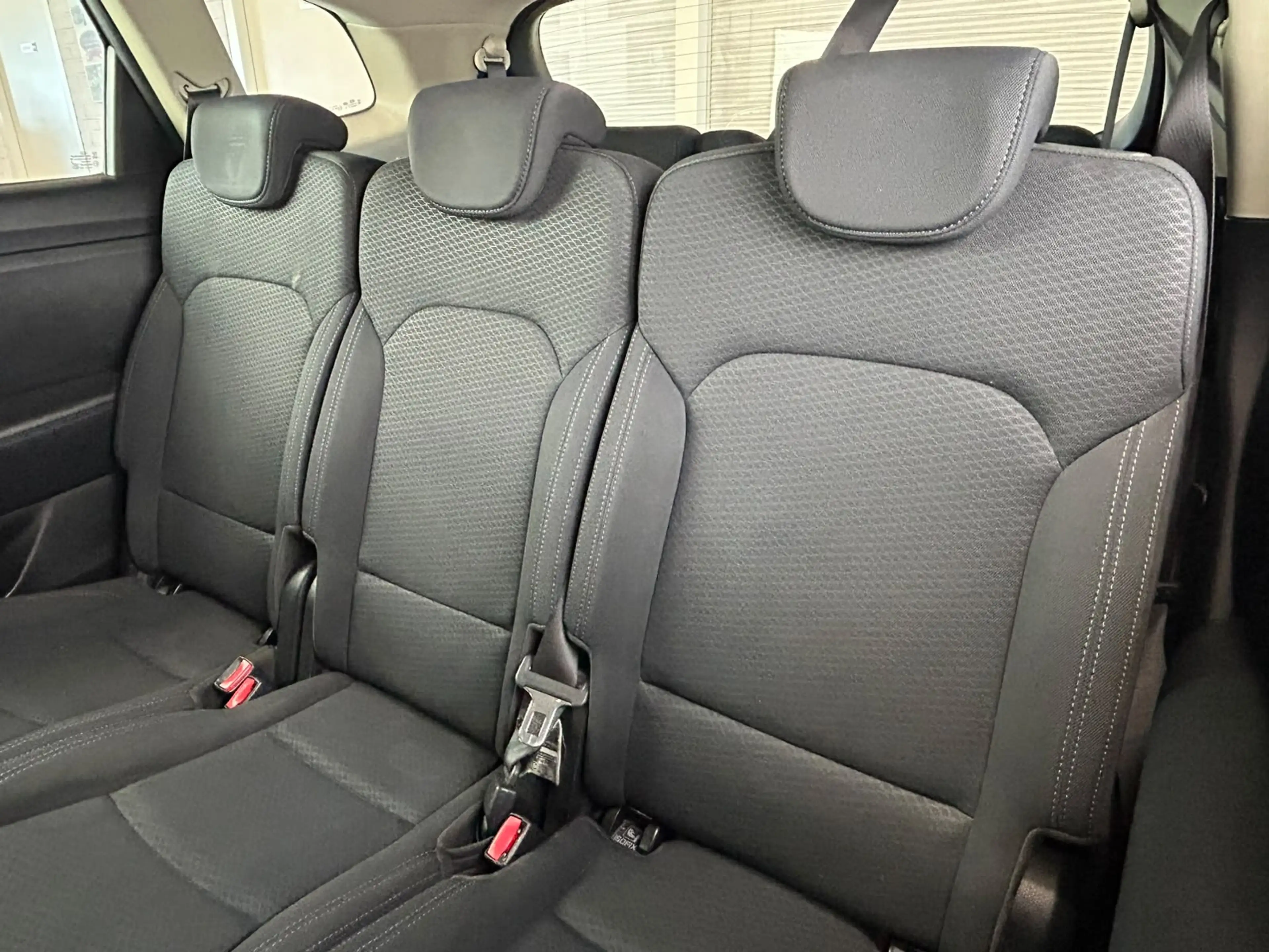 Kia Carens 1.6 GDi First Edition + 7 PERSOONS + NAVI !! — photo 17