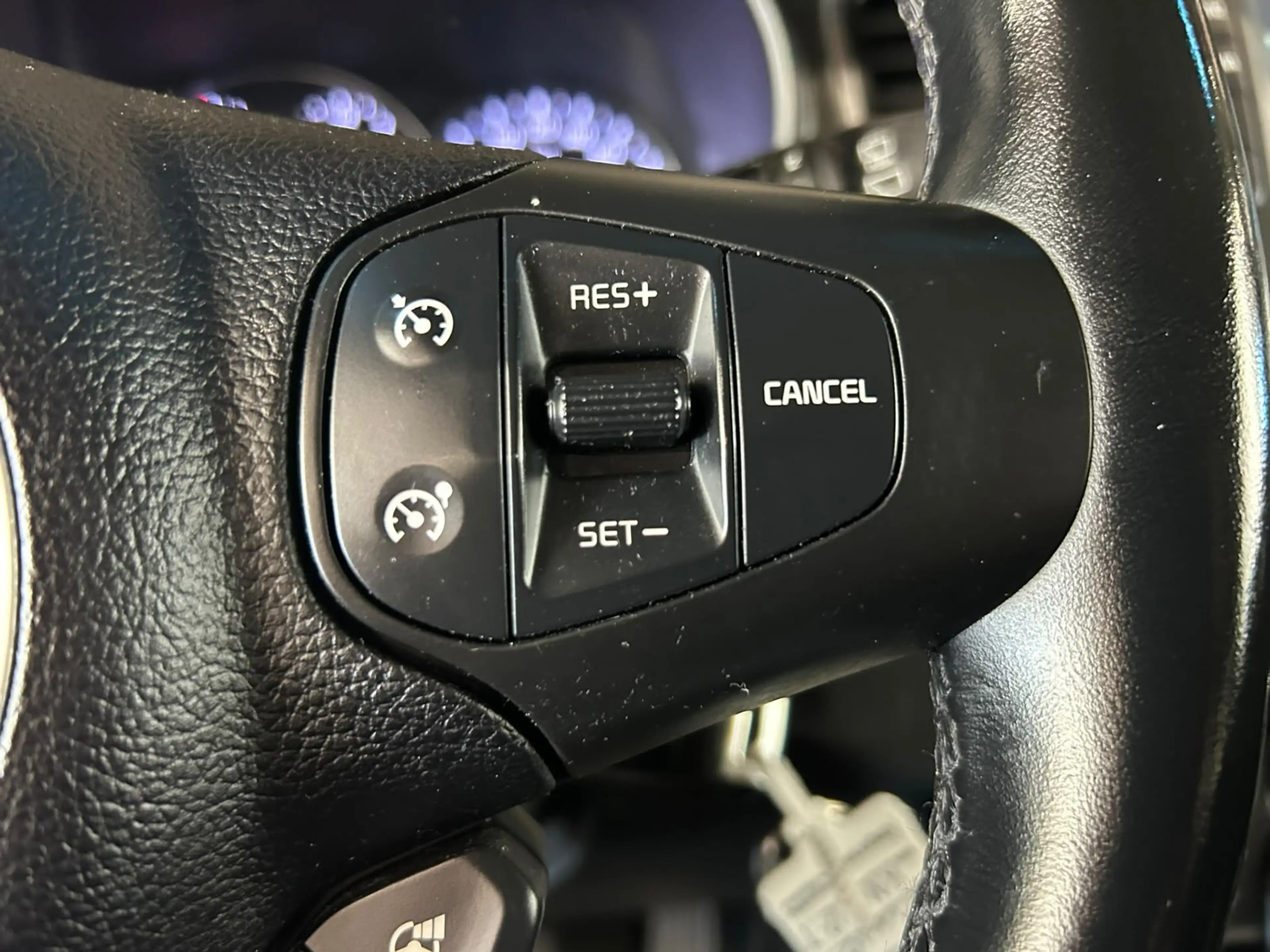 Kia Carens 1.6 GDi First Edition + 7 PERSOONS + NAVI !! — photo 8
