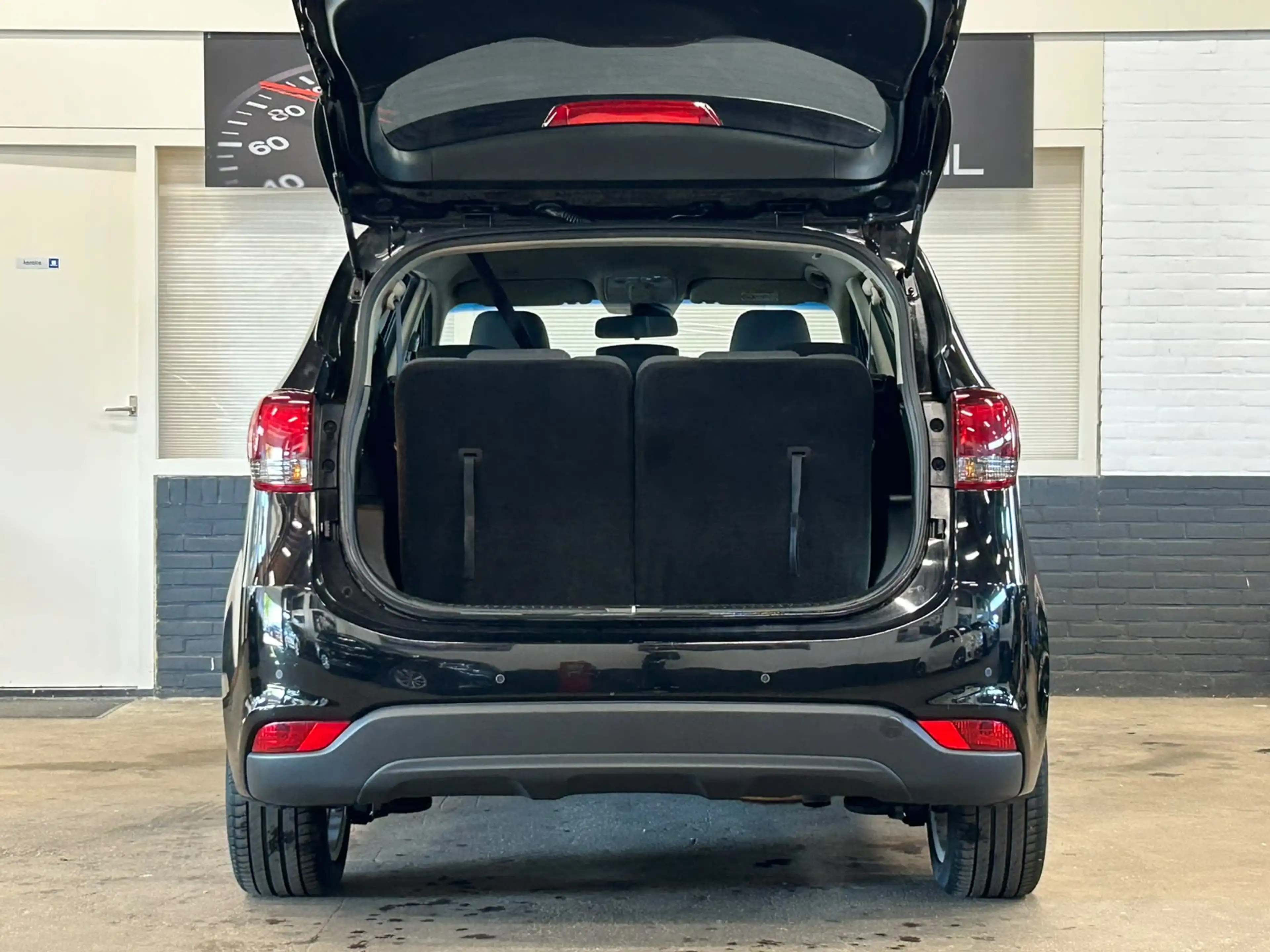 Kia Carens 1.6 GDi First Edition + 7 PERSOONS + NAVI !! — photo 23