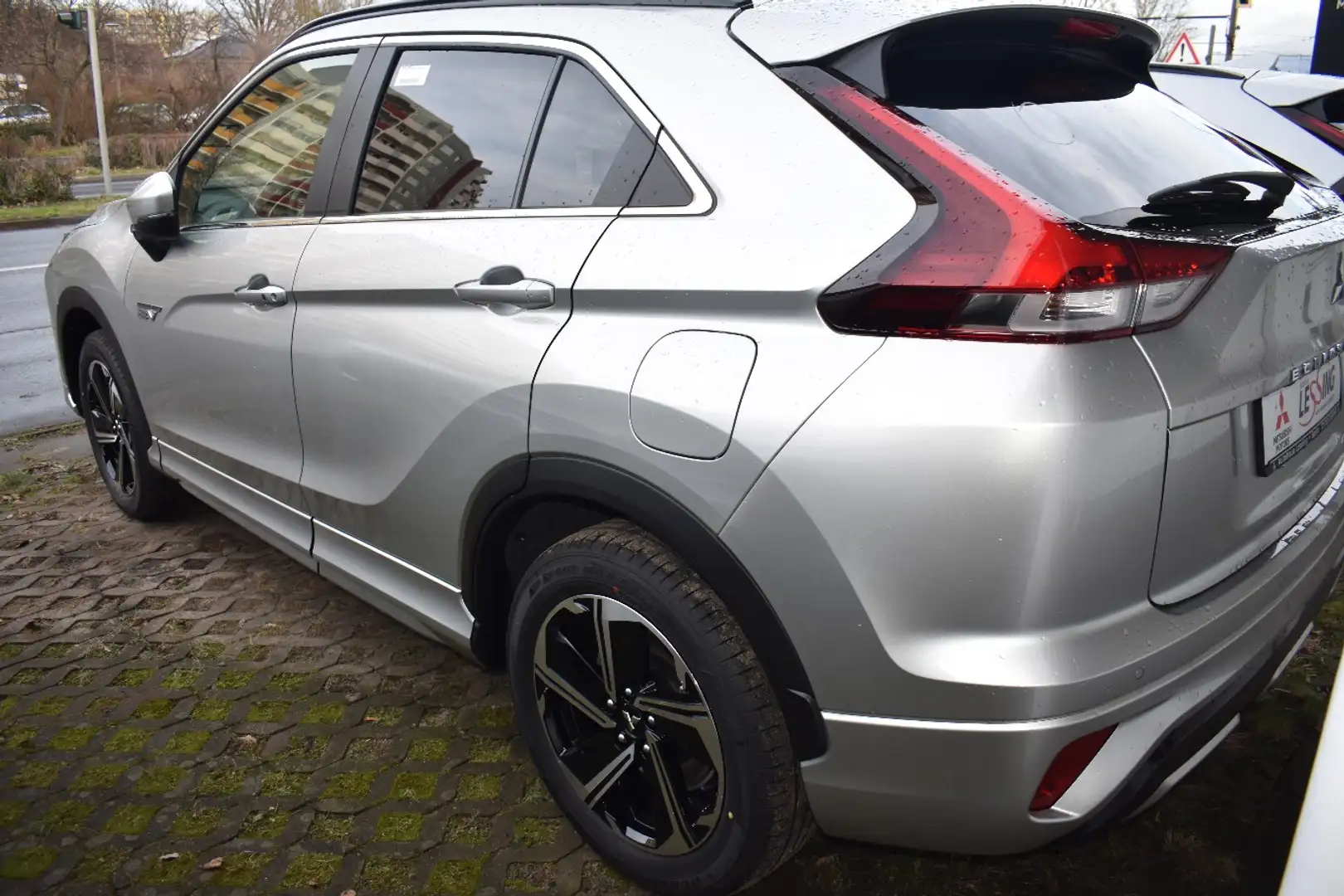 Mitsubishi Eclipse Plug-in Hybrid Black 2.4 4WD Tageszul. Silber - 2