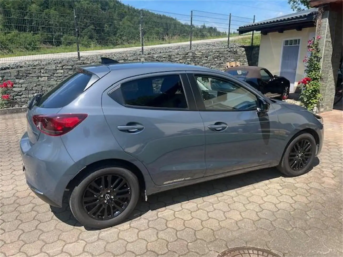 Mazda 2 G90 Homura Grau - 2