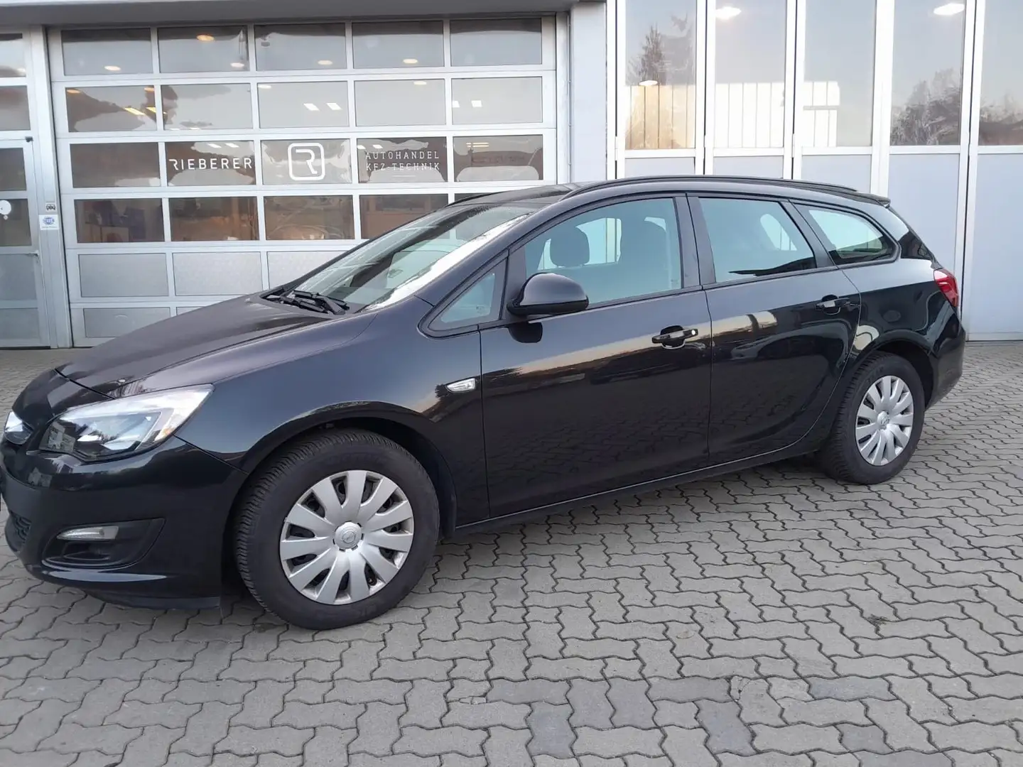 Opel Astra Edition mit Standheizung Schwarz - 2