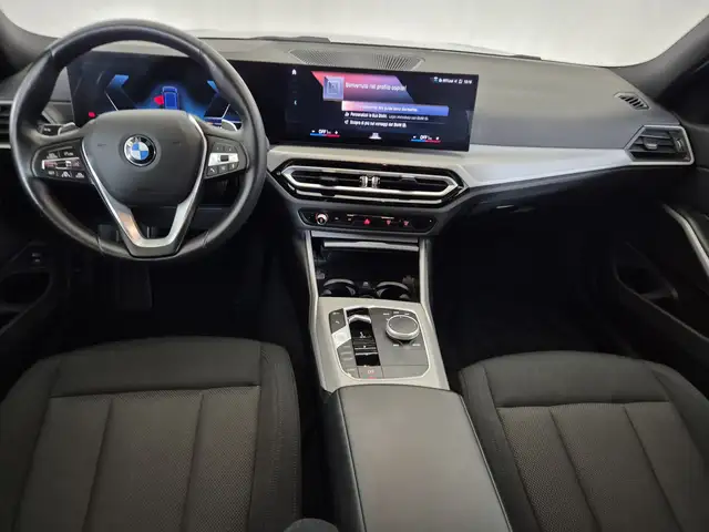 BMW 3 Series view 9
