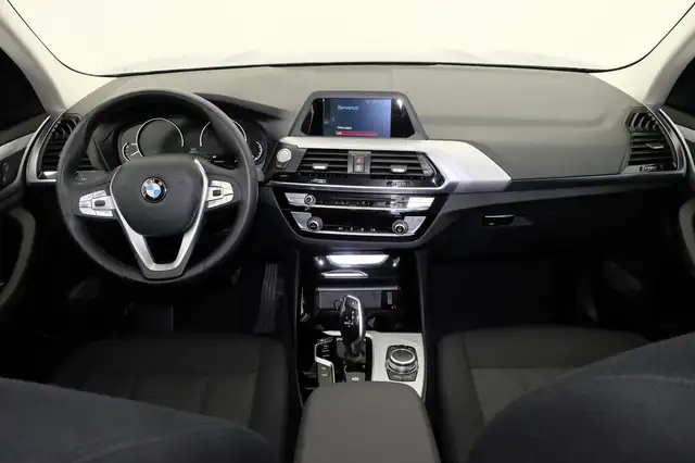 BMW X3 view 9