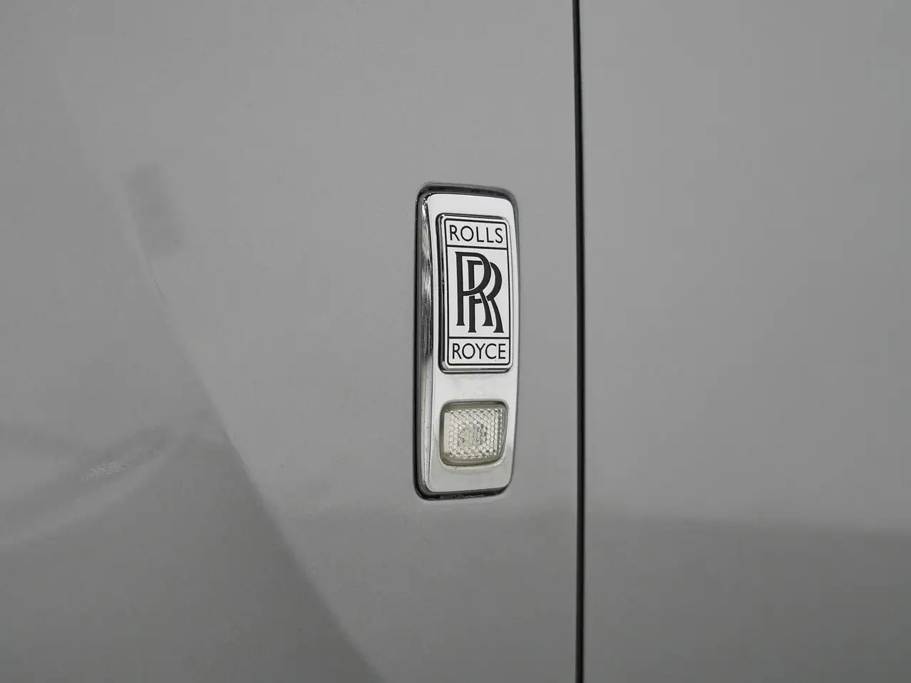 Rolls-Royce Ghost photo Rolls-Royce Ghost