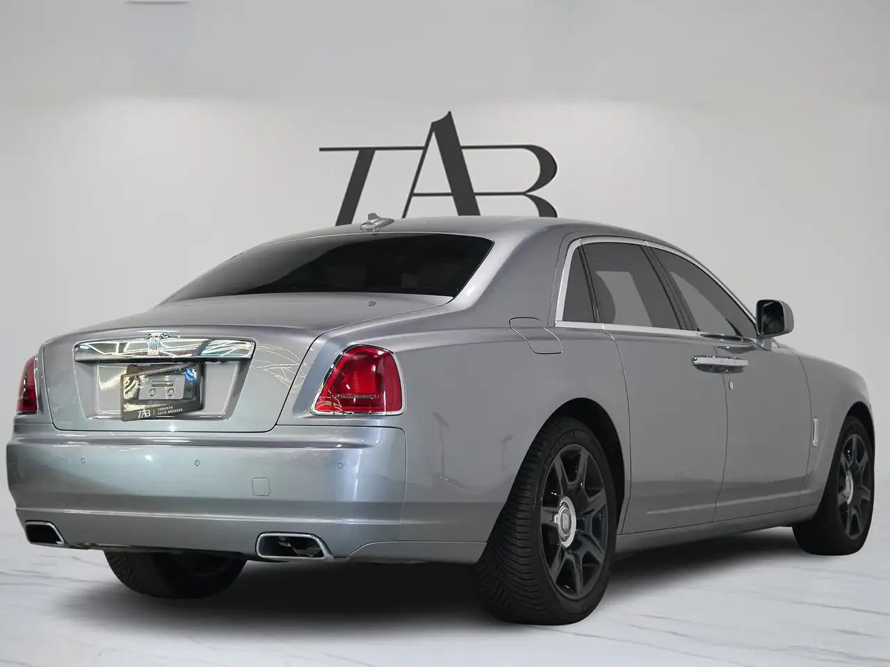 Rolls-Royce Ghost photo Rolls-Royce Ghost